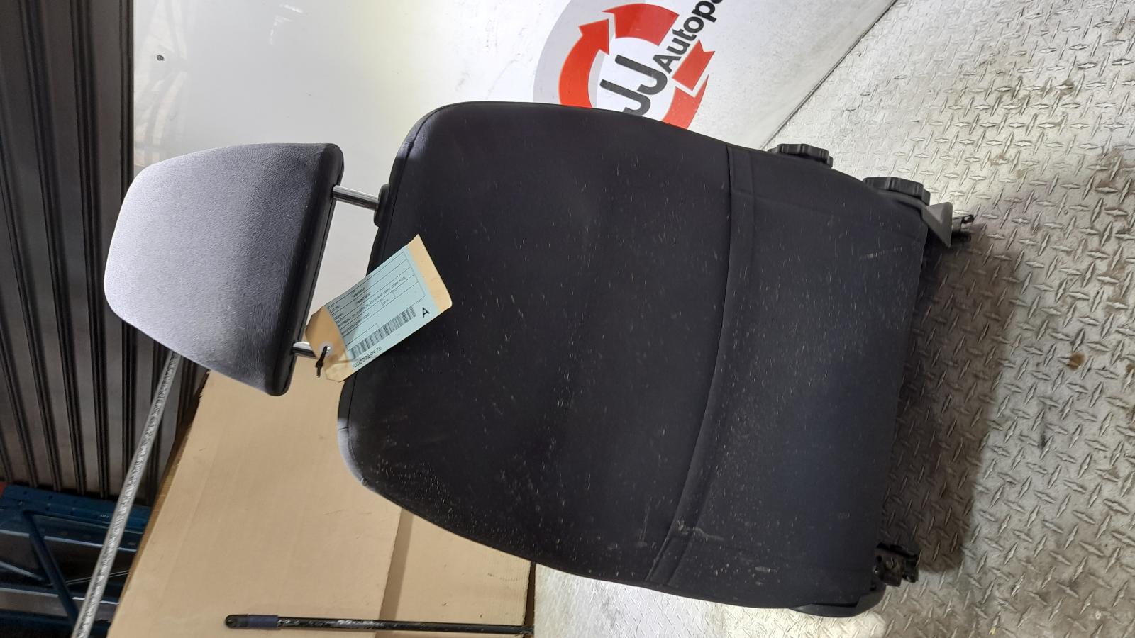 View Auto part Front Seat Volkswagen Amarok 2019