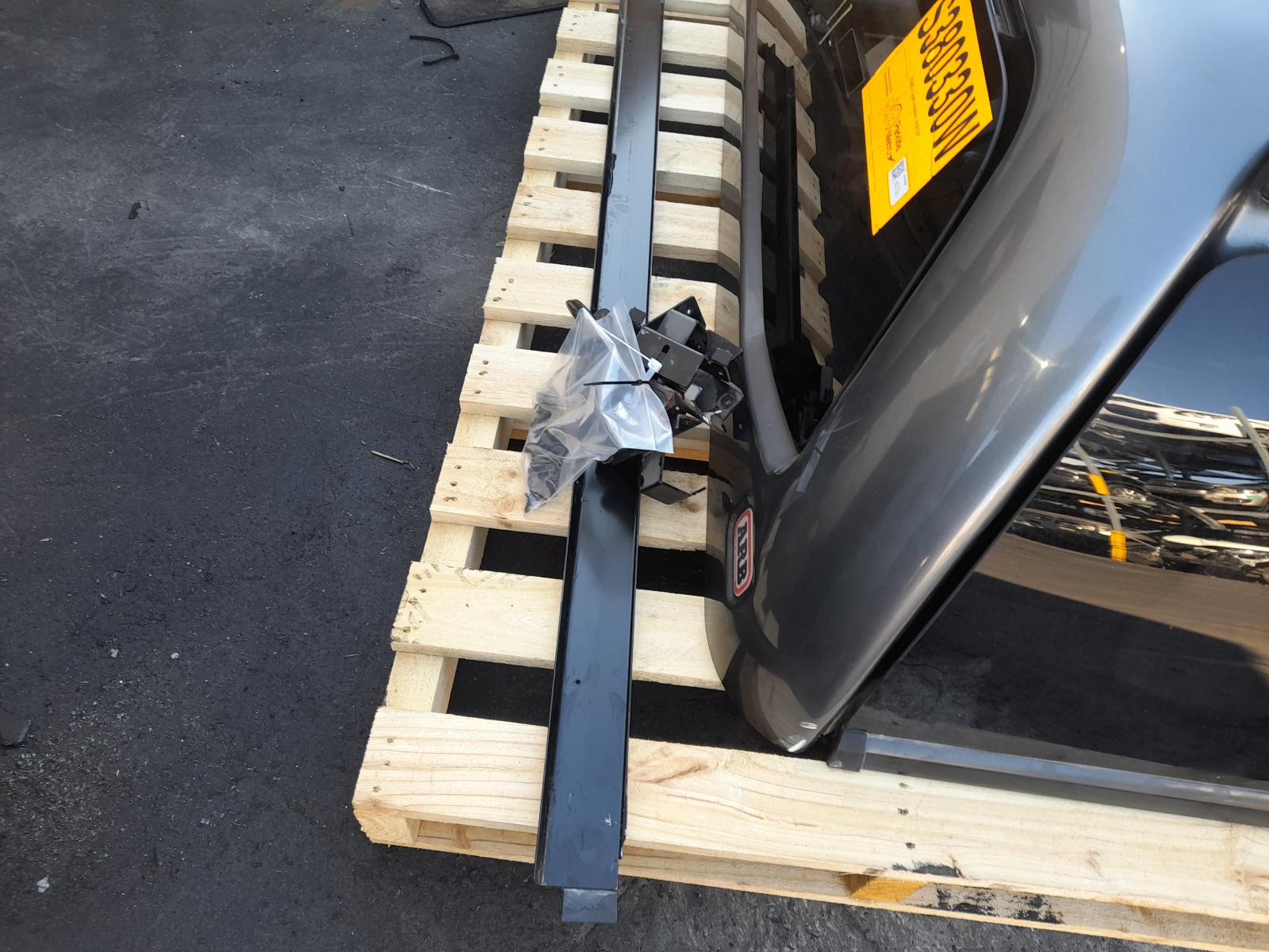View Auto part Tonneau/Cover Volkswagen Amarok 2019