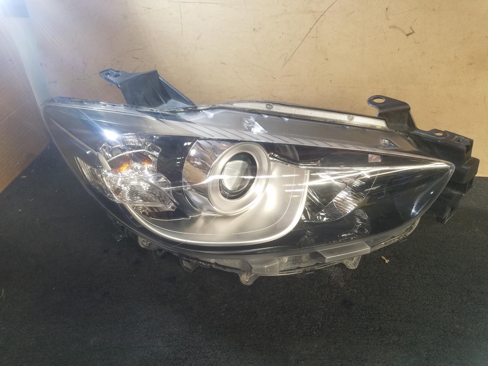 View Auto part Right Headlamp Mazda Cx5 2016