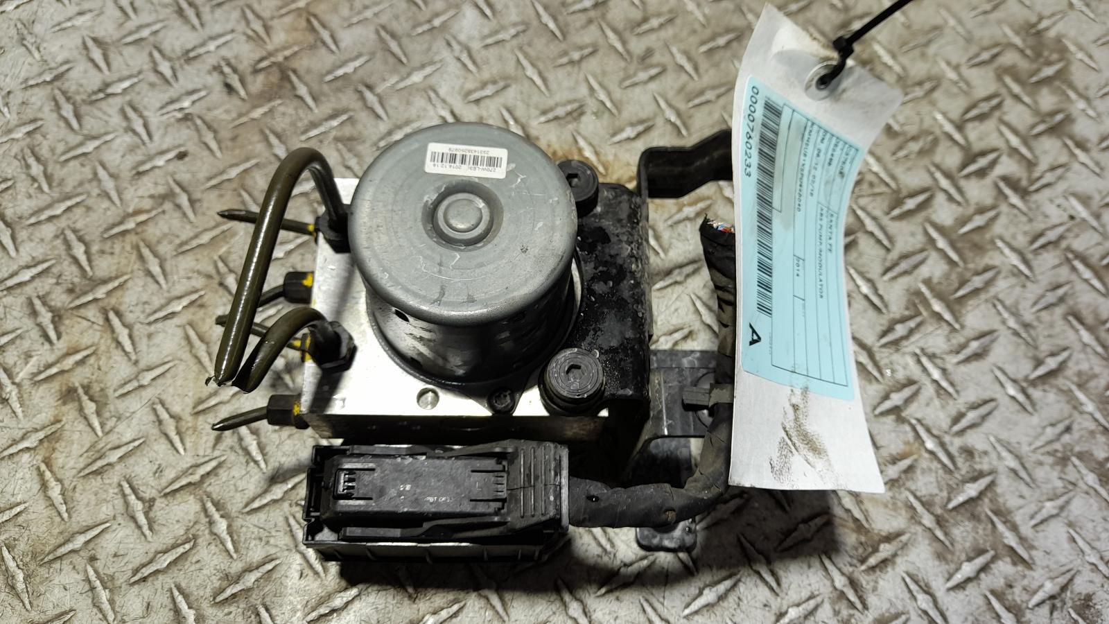 View Auto part Abs Pump/Modulator Hyundai Santa Fe 2014