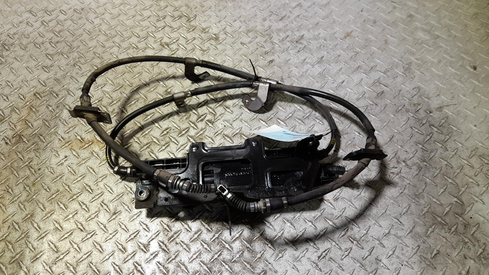 View Auto part Handbrake Actuator Hyundai Santa Fe 2014
