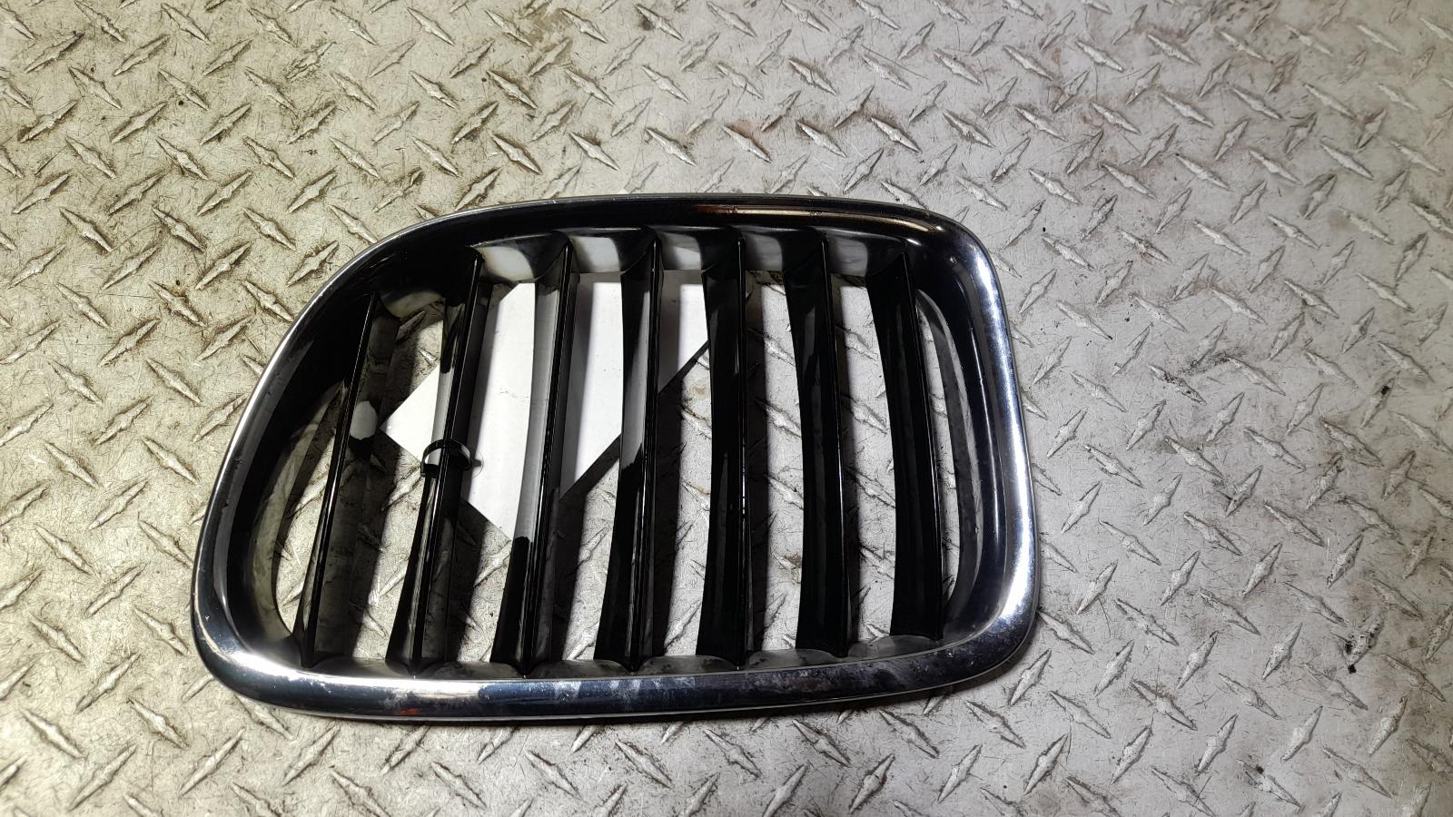 View Auto part Grille Bmw X1 2013