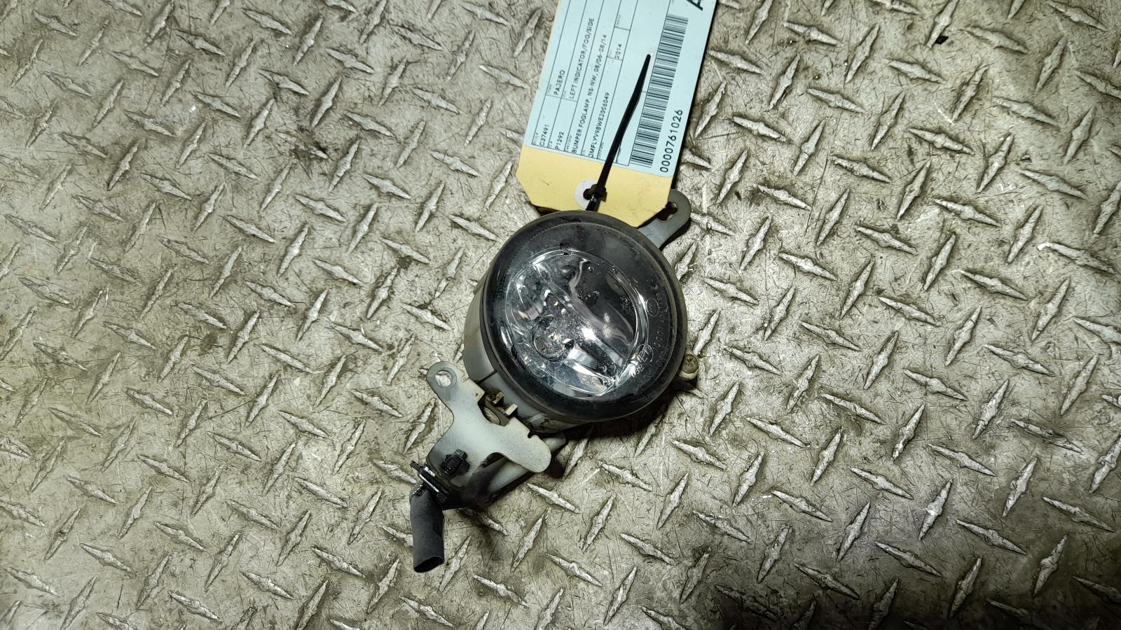View Auto part Left Indicator/Fog/Side Mitsubishi Pajero 2014