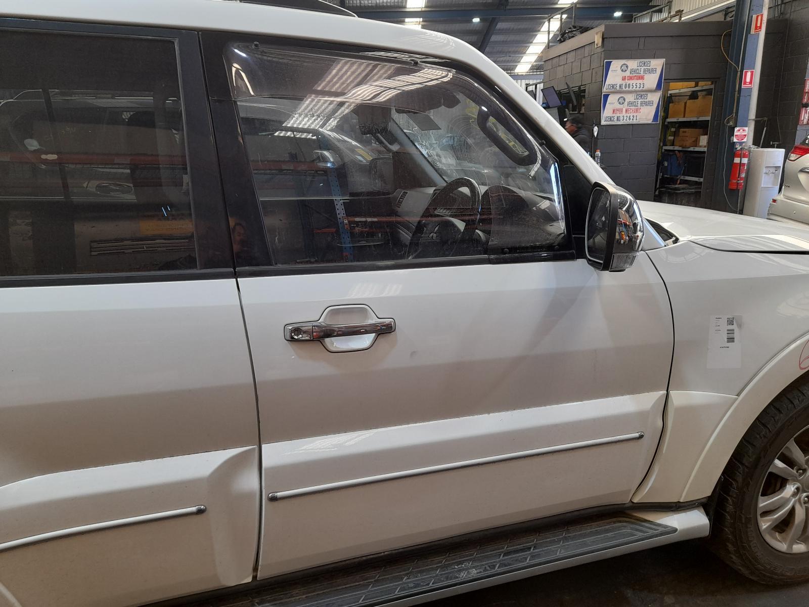 View Auto part Right Front Door Mitsubishi Pajero 2014