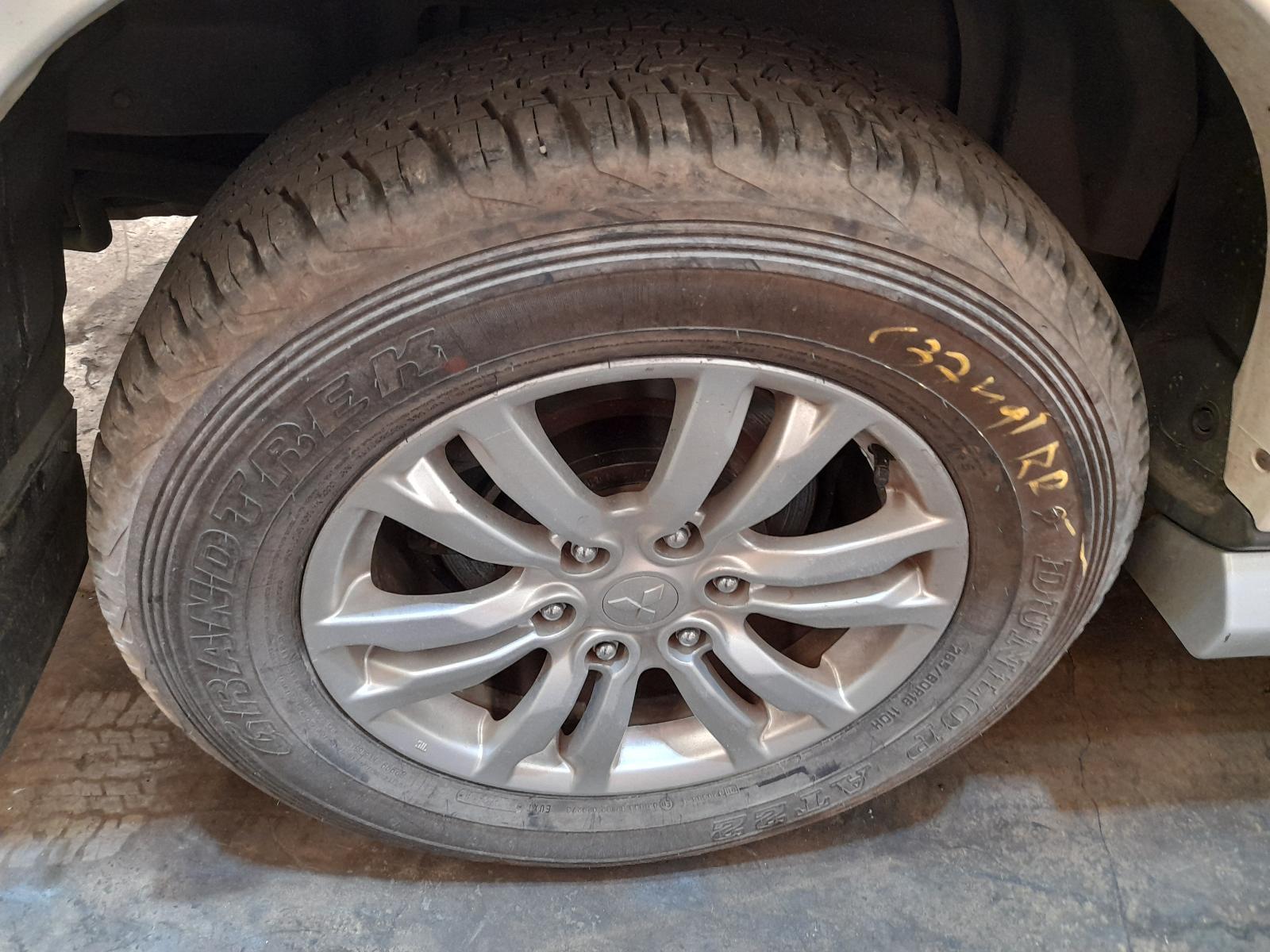 View Auto part Wheel Mag Mitsubishi Pajero 2014