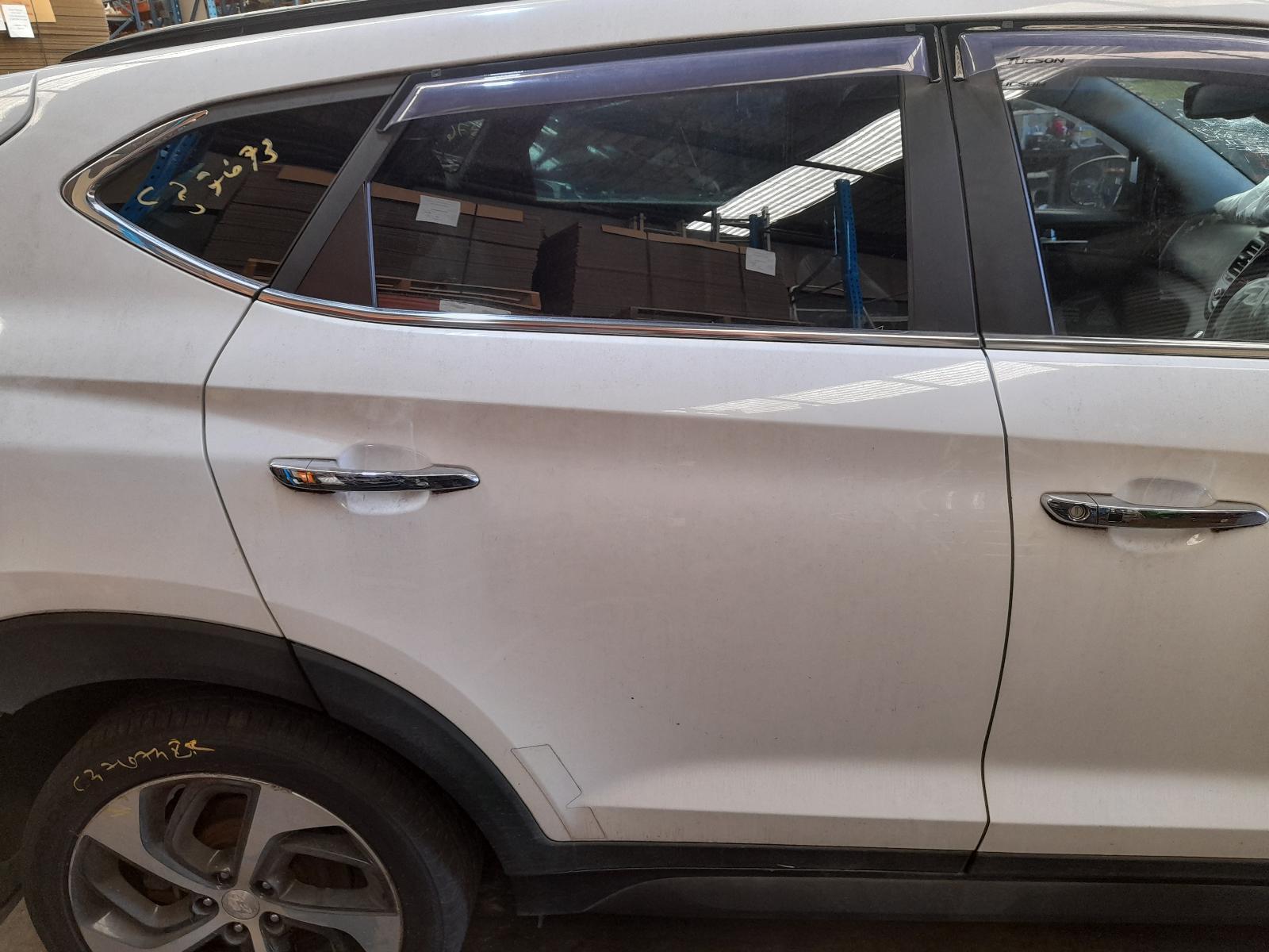 View Auto part Right Rear Door Sliding Hyundai Tucson 2015