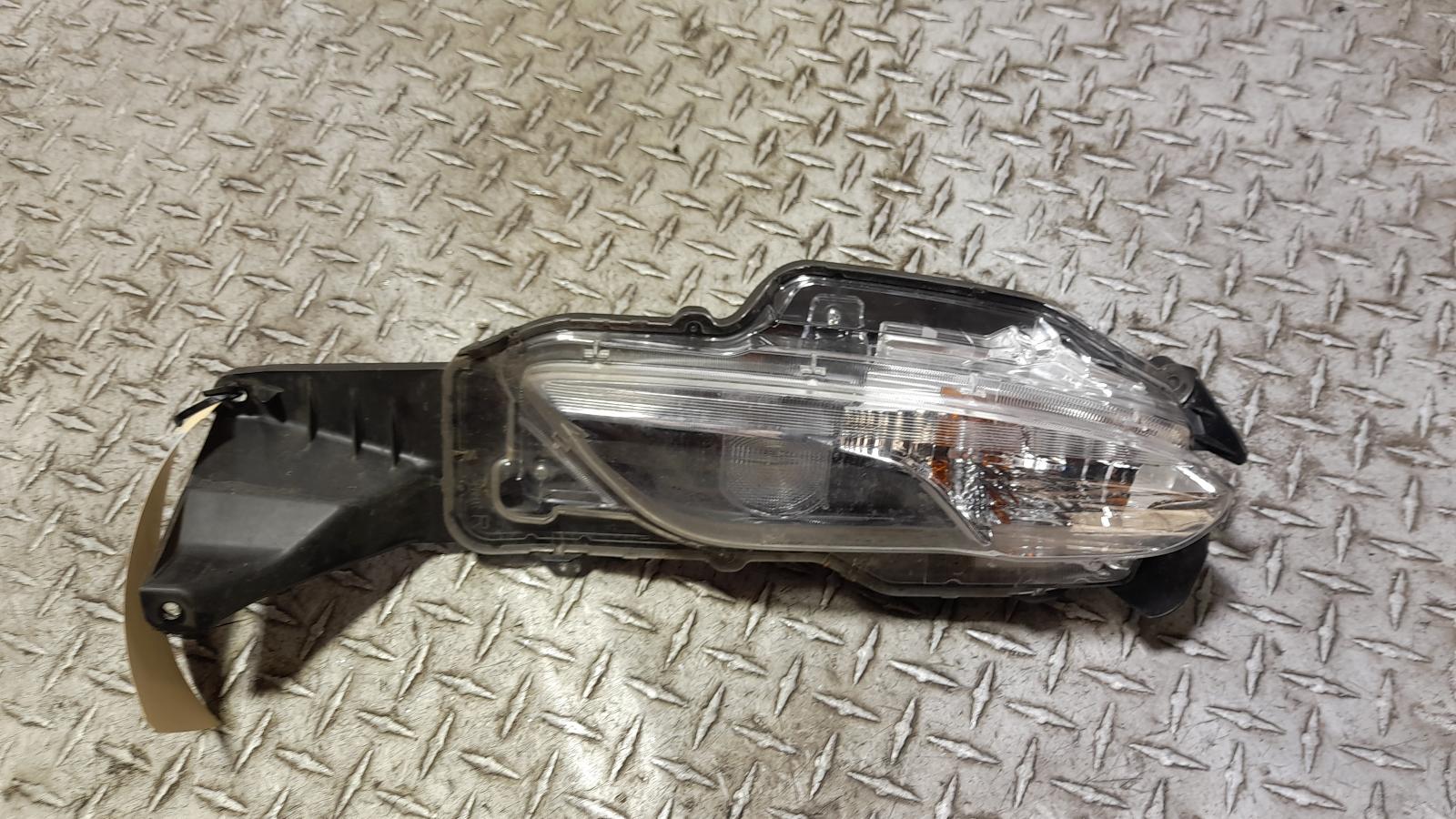 View Auto part Right Indicator/Fog/Side Toyota Yaris Cross 2022