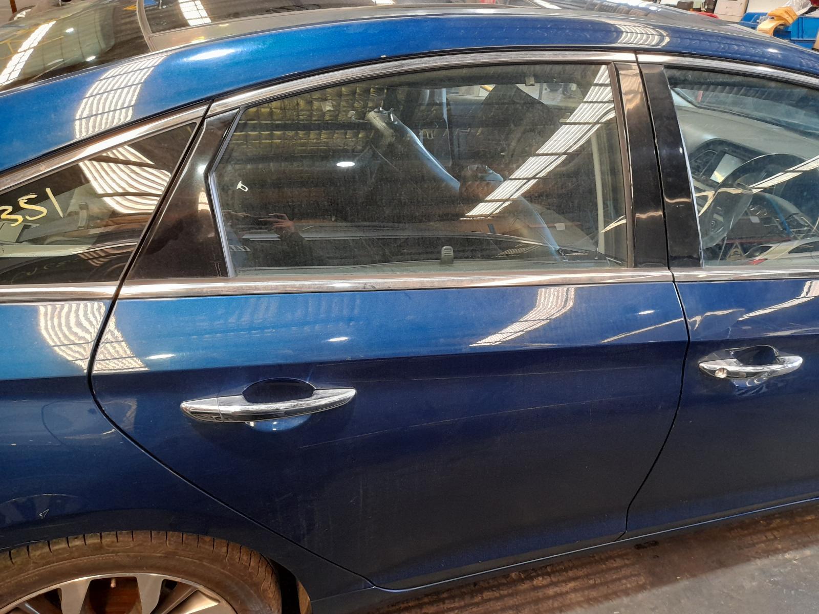 View Auto part Right Rear Door Sliding Hyundai Sonata 2014