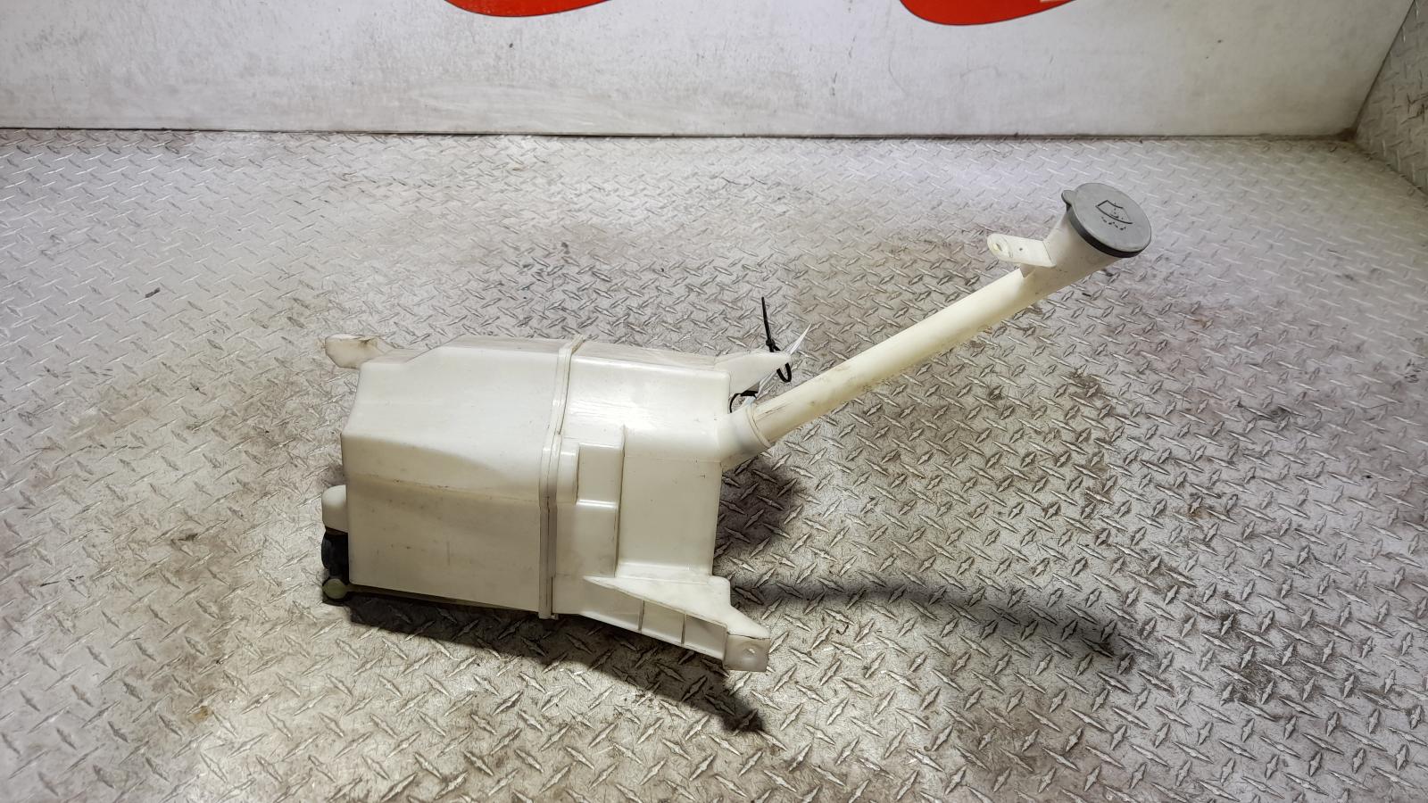 View Auto part Washer Bottle Nissan Xtrail 2015