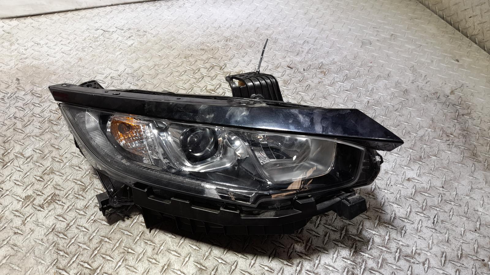 View Auto part Right Headlamp Honda Civic 2019
