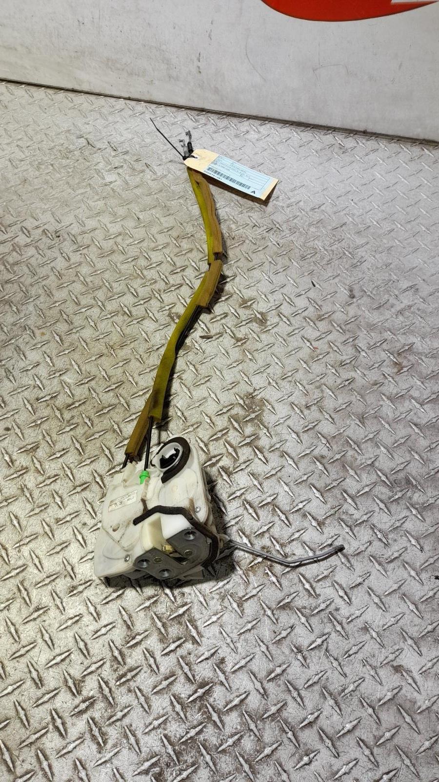 View Auto part Door/Boot/Gate Lock Mazda 3 2011