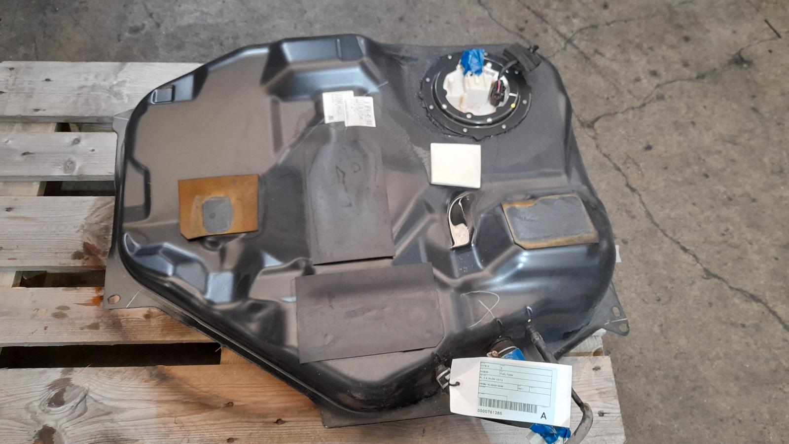 View Auto part Fuel Tank Mazda 3 2011