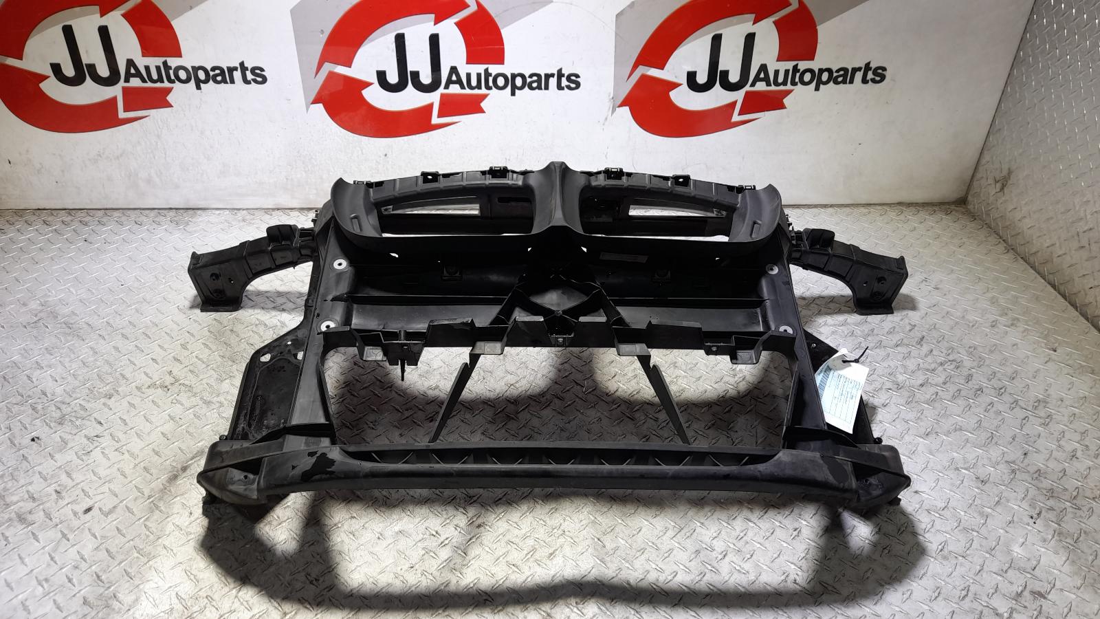 View Auto part Radiator Support Bmw 1 Series 2013