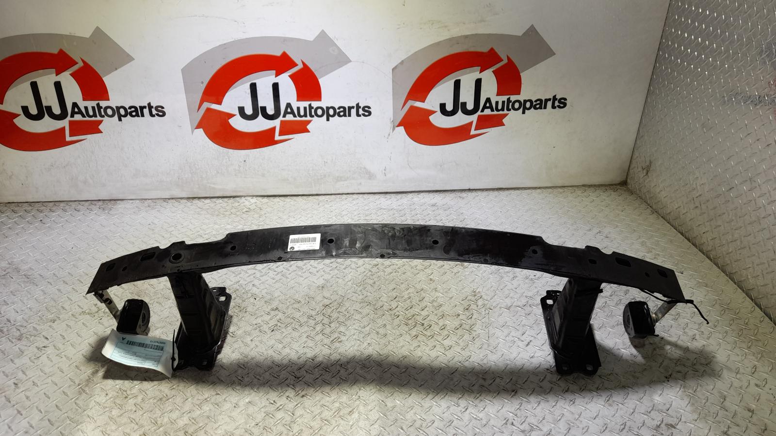 View Auto part F/Bar Reinforc/Brack Bmw 1 Series 2013