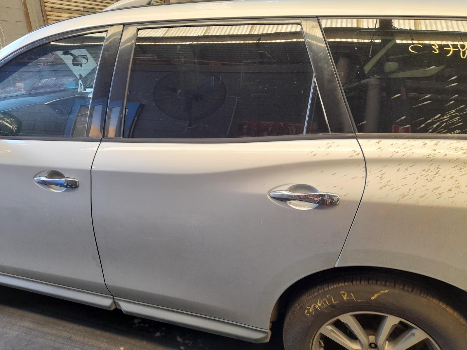 View Auto part Left Rear Door/Sliding Nissan Pathfinder 2014