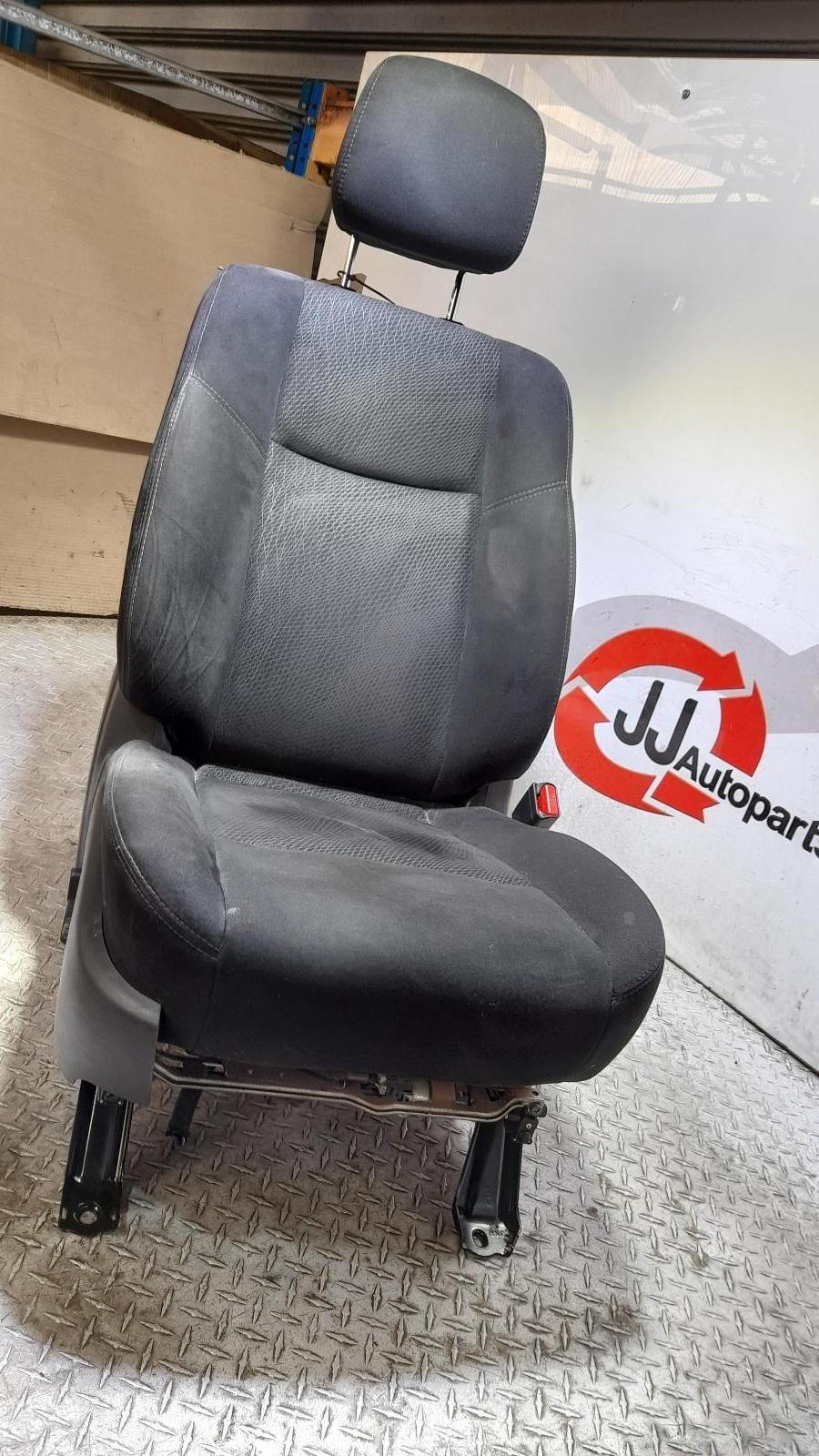 View Auto part Front Seat Nissan Pathfinder 2014