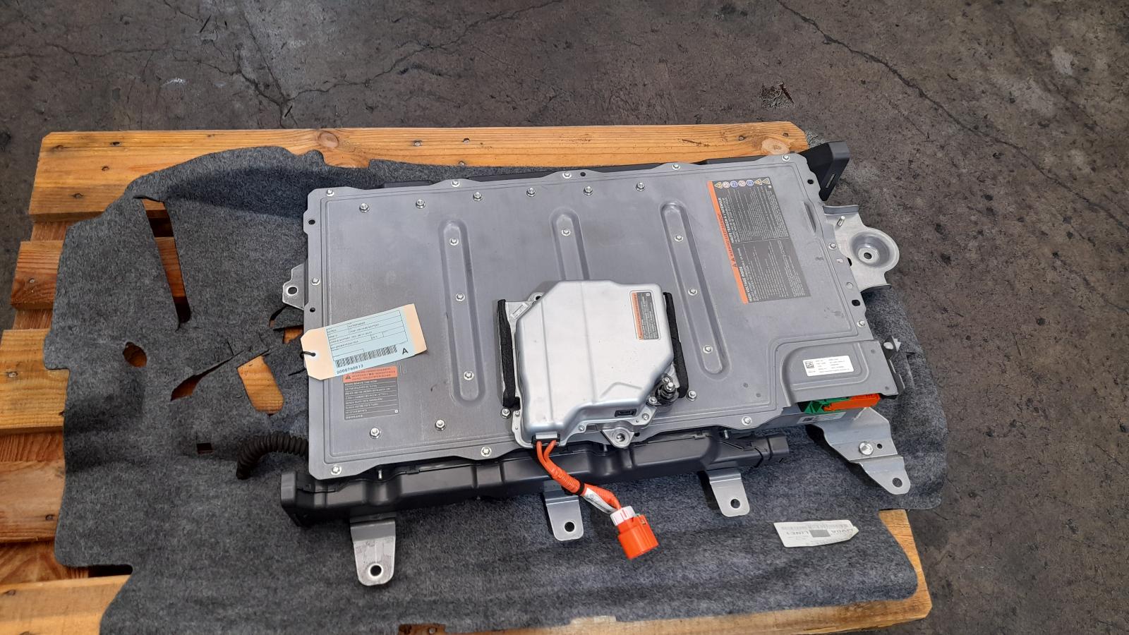 View Auto part High Voltage Battery Nissan Pathfinder 2014