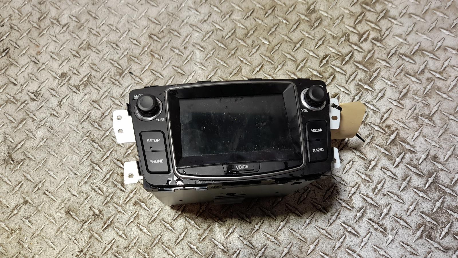 View Auto part Radio/Cd/Dvd/Sat/Tv Hyundai Accent 2016