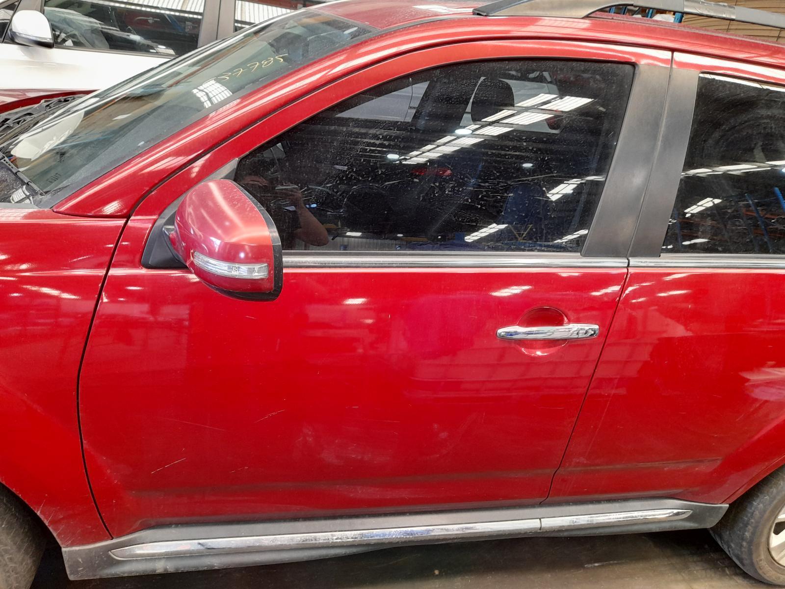 View Auto part Left Front Door Mitsubishi Outlander 2011