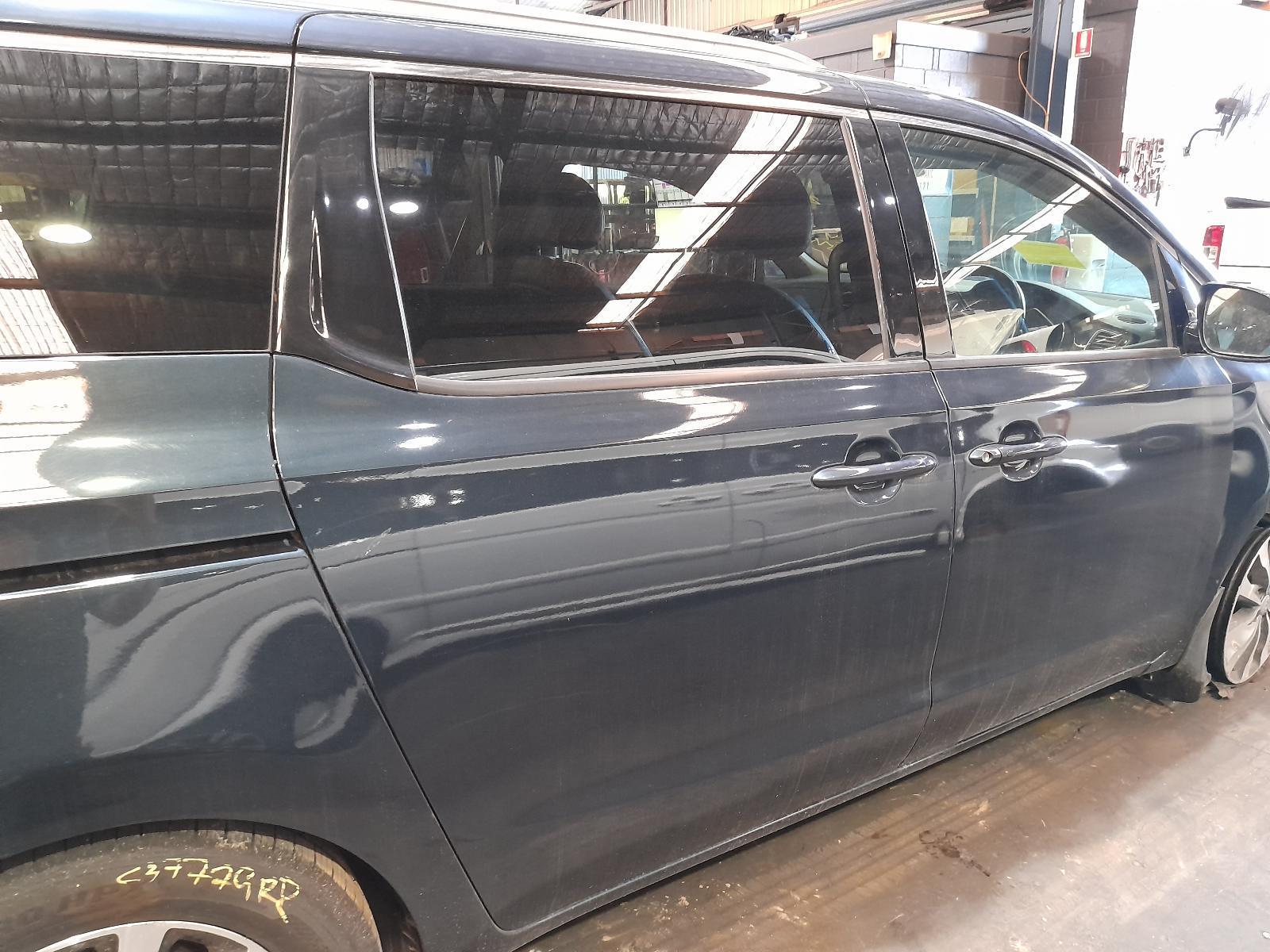 View Auto part Right Rear Door Sliding Kia Carnival/grand Carnival 2016
