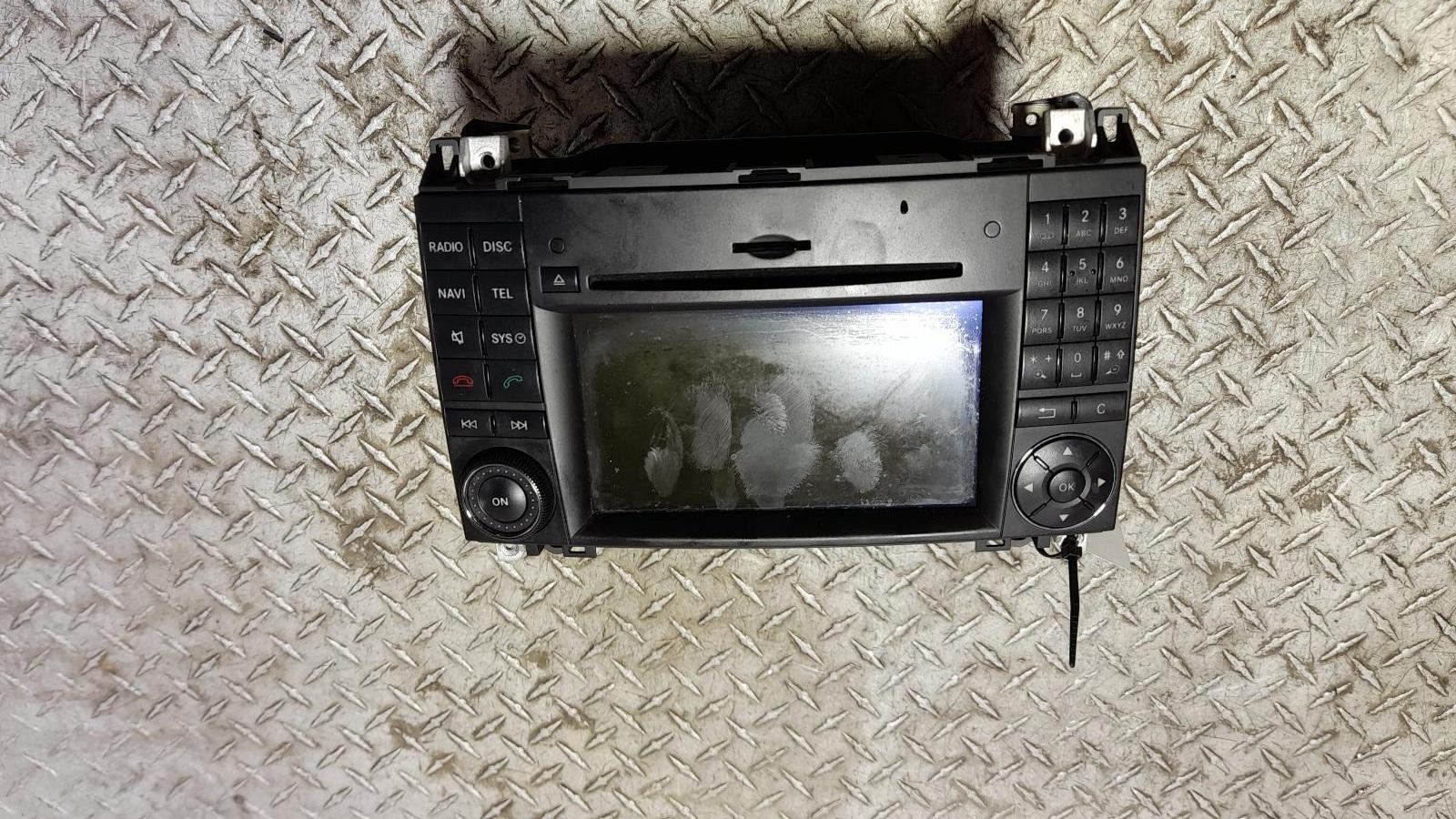 View Auto part Radio/Cd/Dvd/Sat/Tv Mercedes Viano 2014