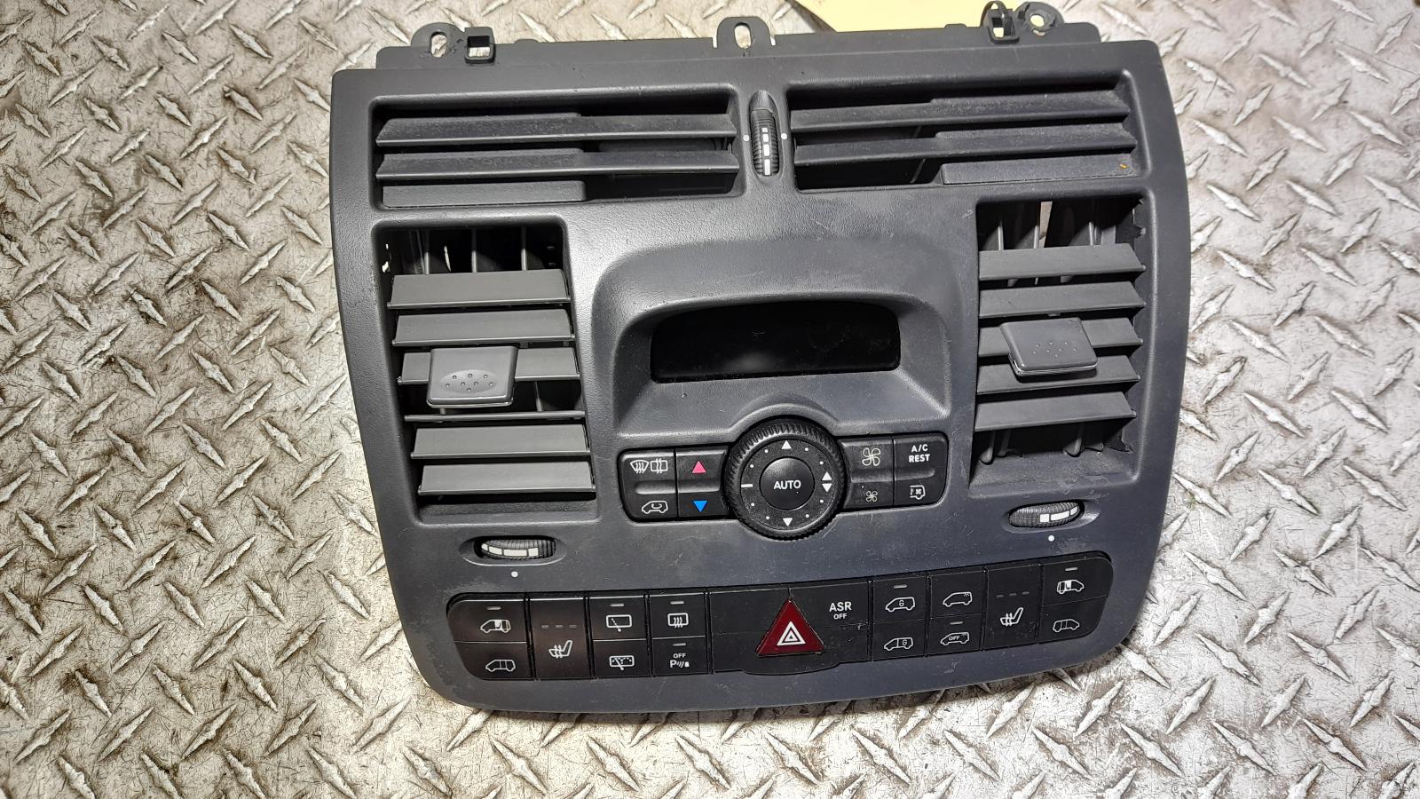 View Auto part Heater/Ac Controls Mercedes Viano 2014
