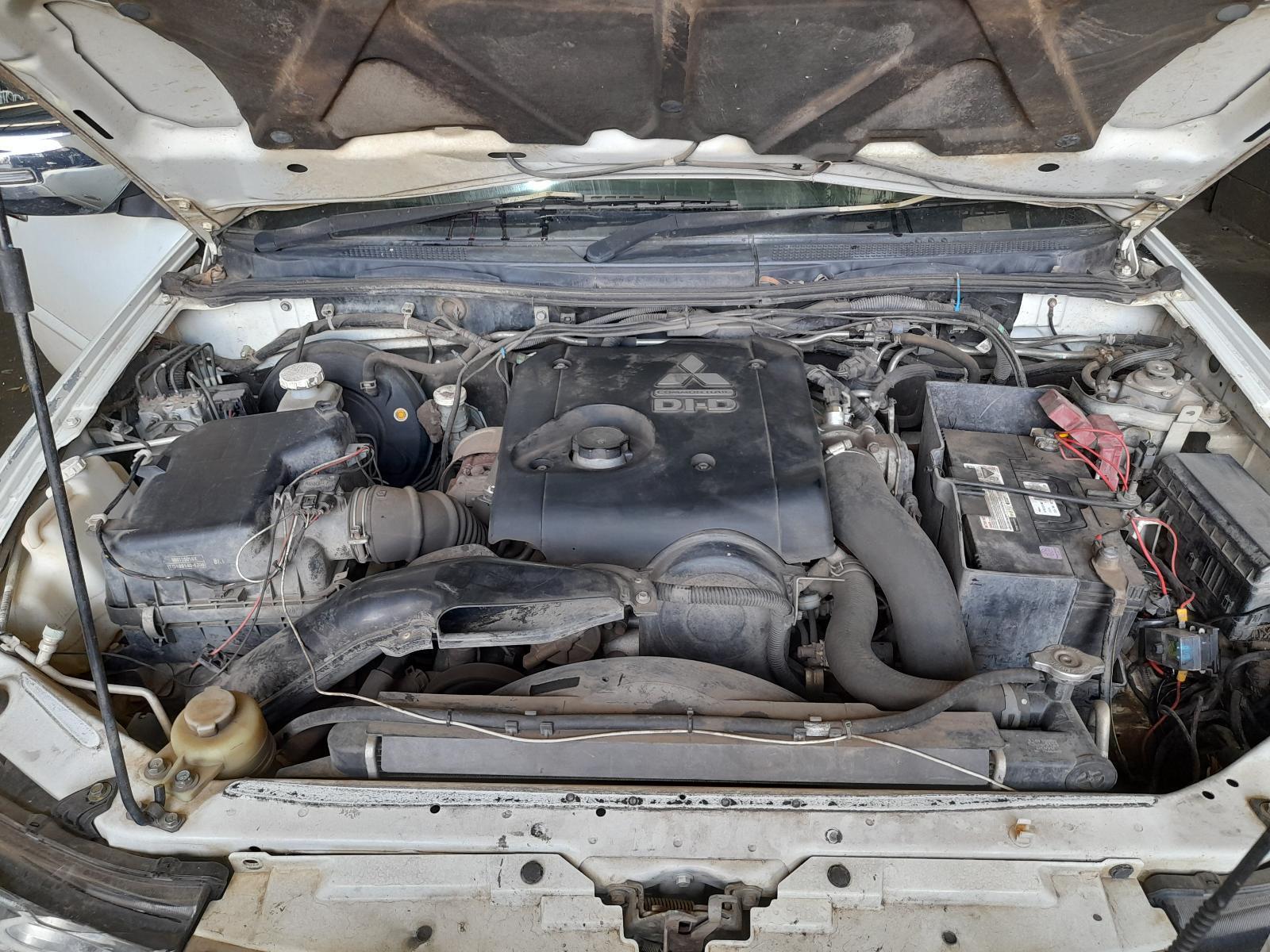 View Auto part Engine Mitsubishi Triton 2014