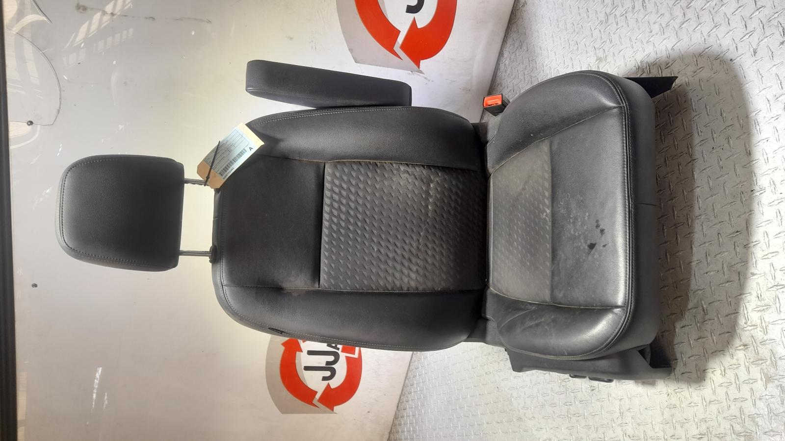 View Auto part Front Seat Ford Transit Custom 2021
