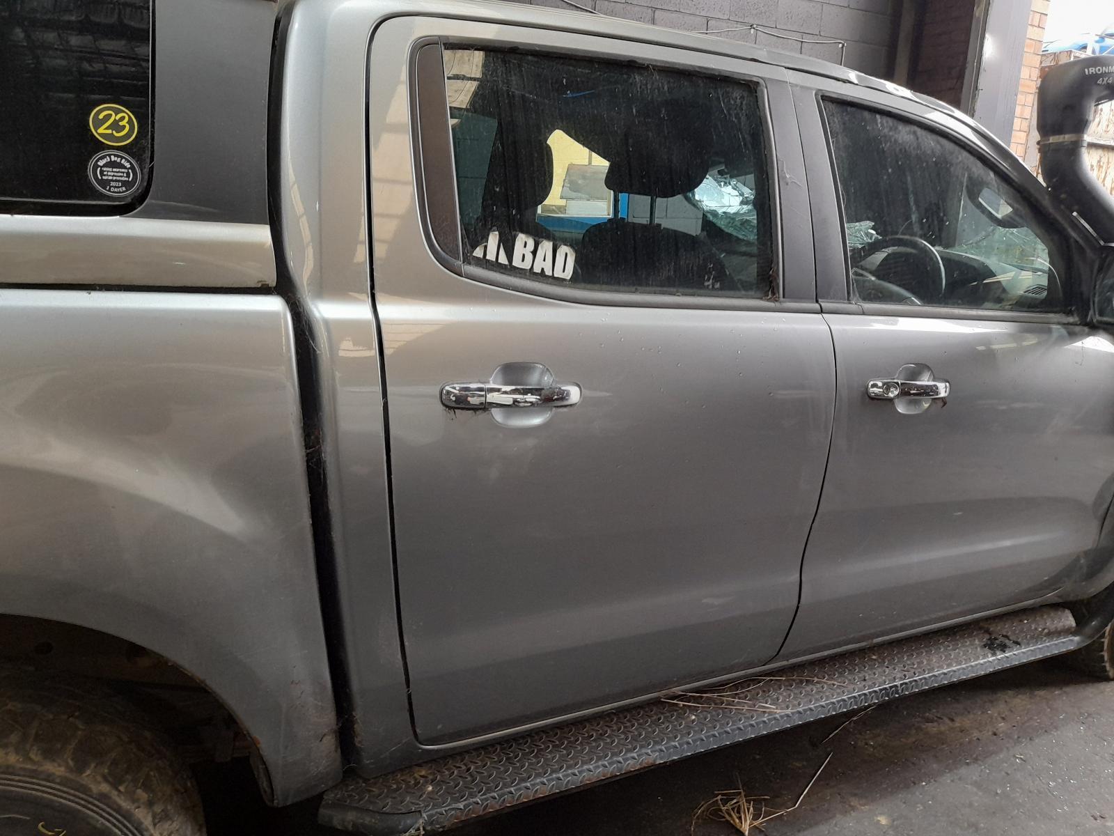 View Auto part Right Rear Door Sliding Ford Ranger 2016