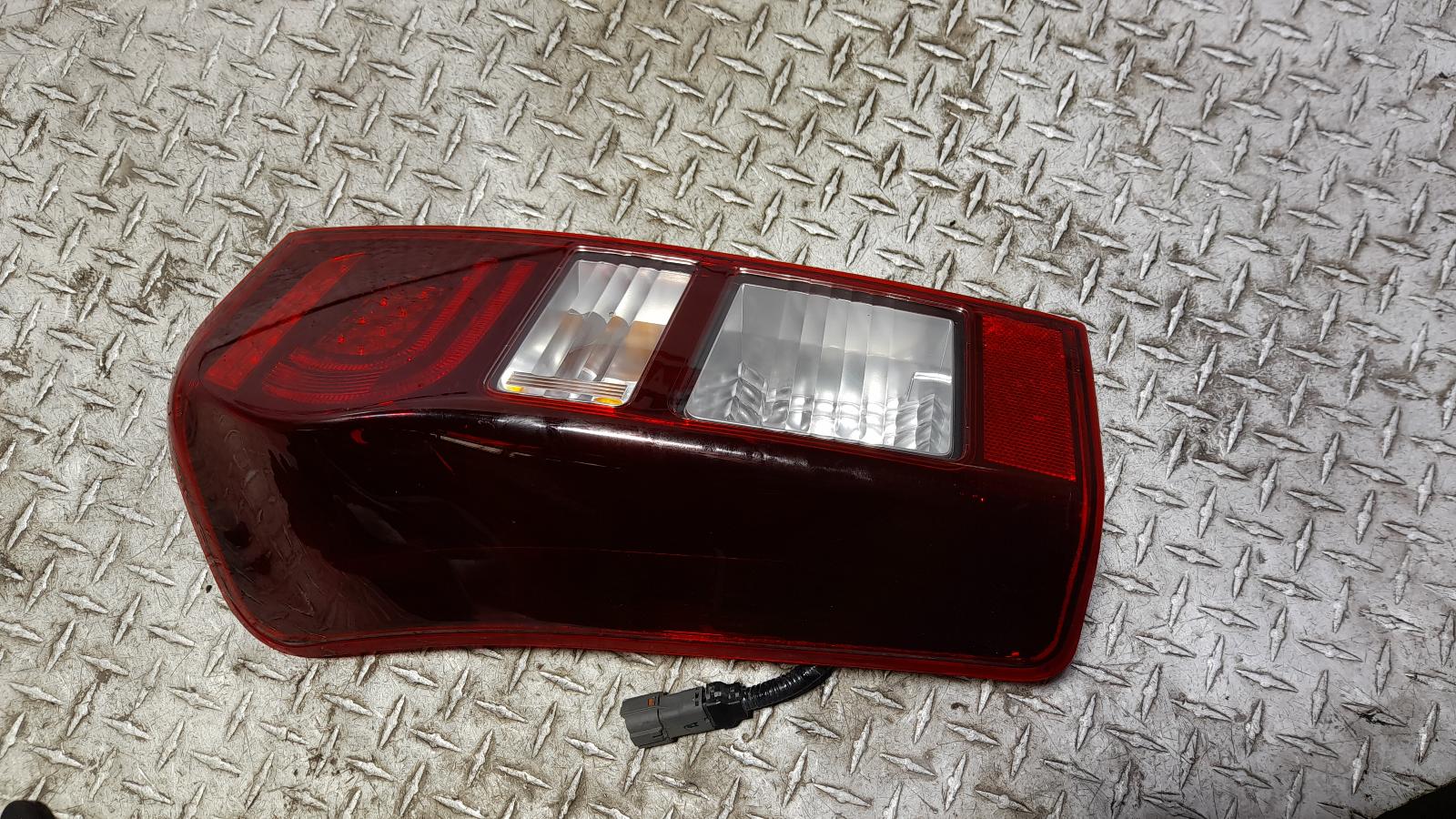 View Auto part Left Taillight Isuzu Dmax 2017