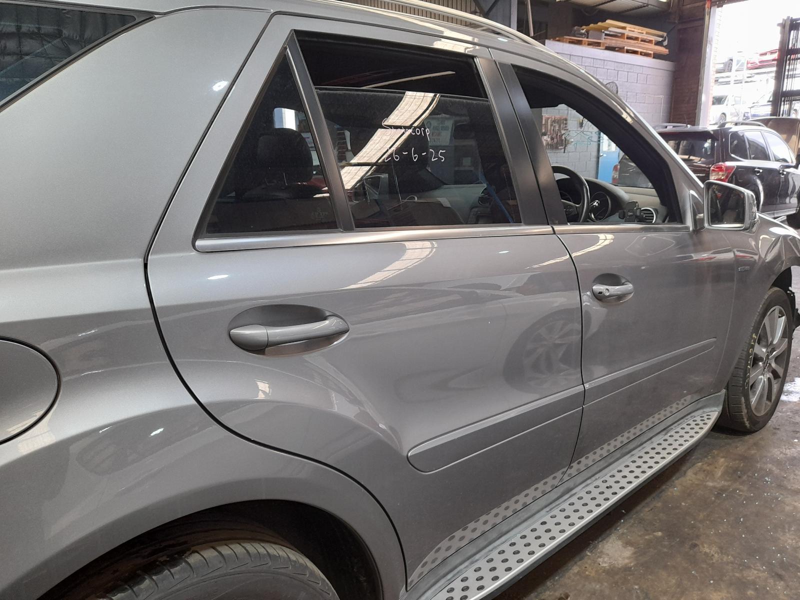 View Auto part Right Rear Door Sliding Mercedes M Class 2011