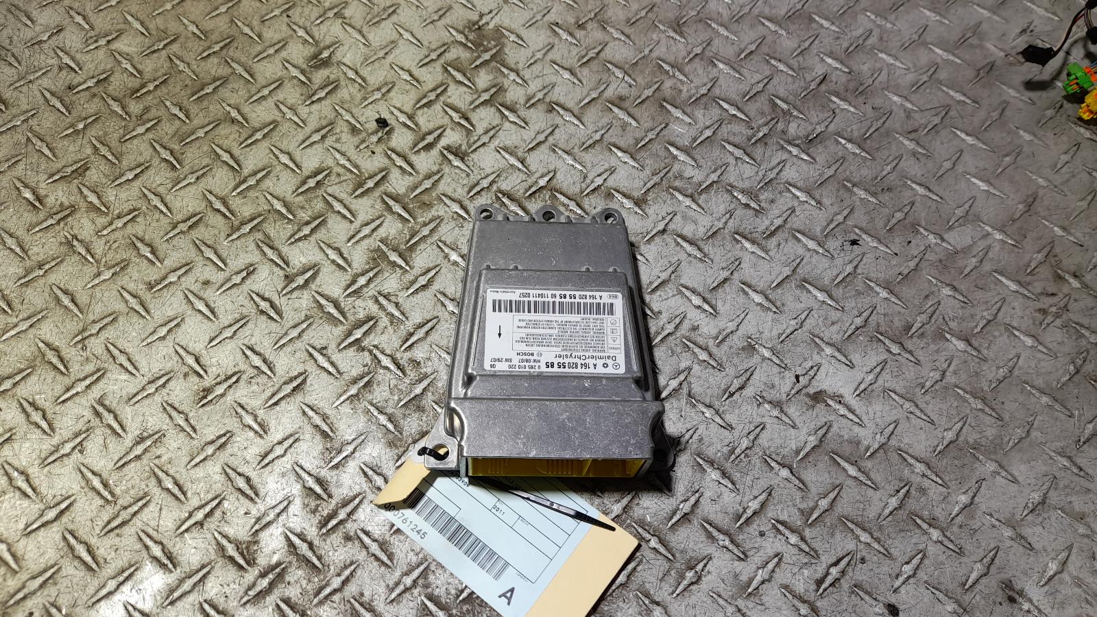 View Auto part Airbag Module/Sensor Mercedes M Class 2011