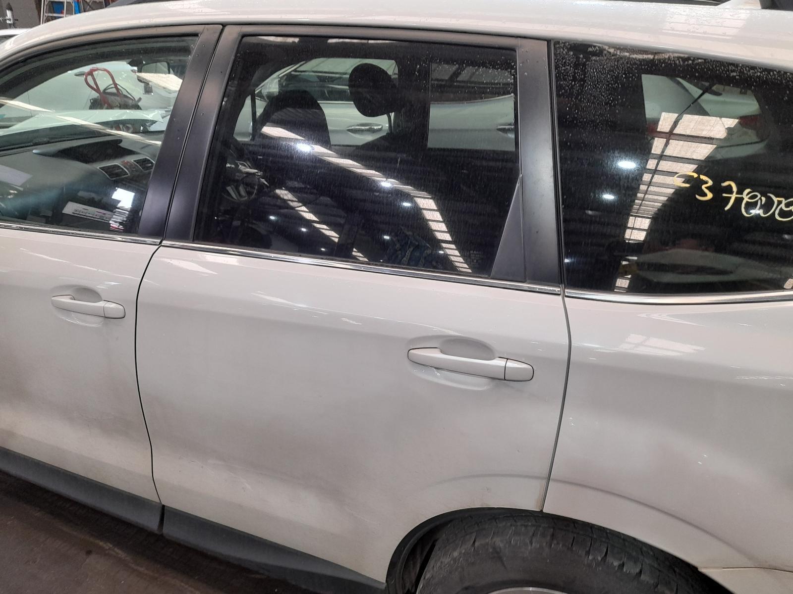 View Auto part Left Rear Door/Sliding Subaru Forester 2016