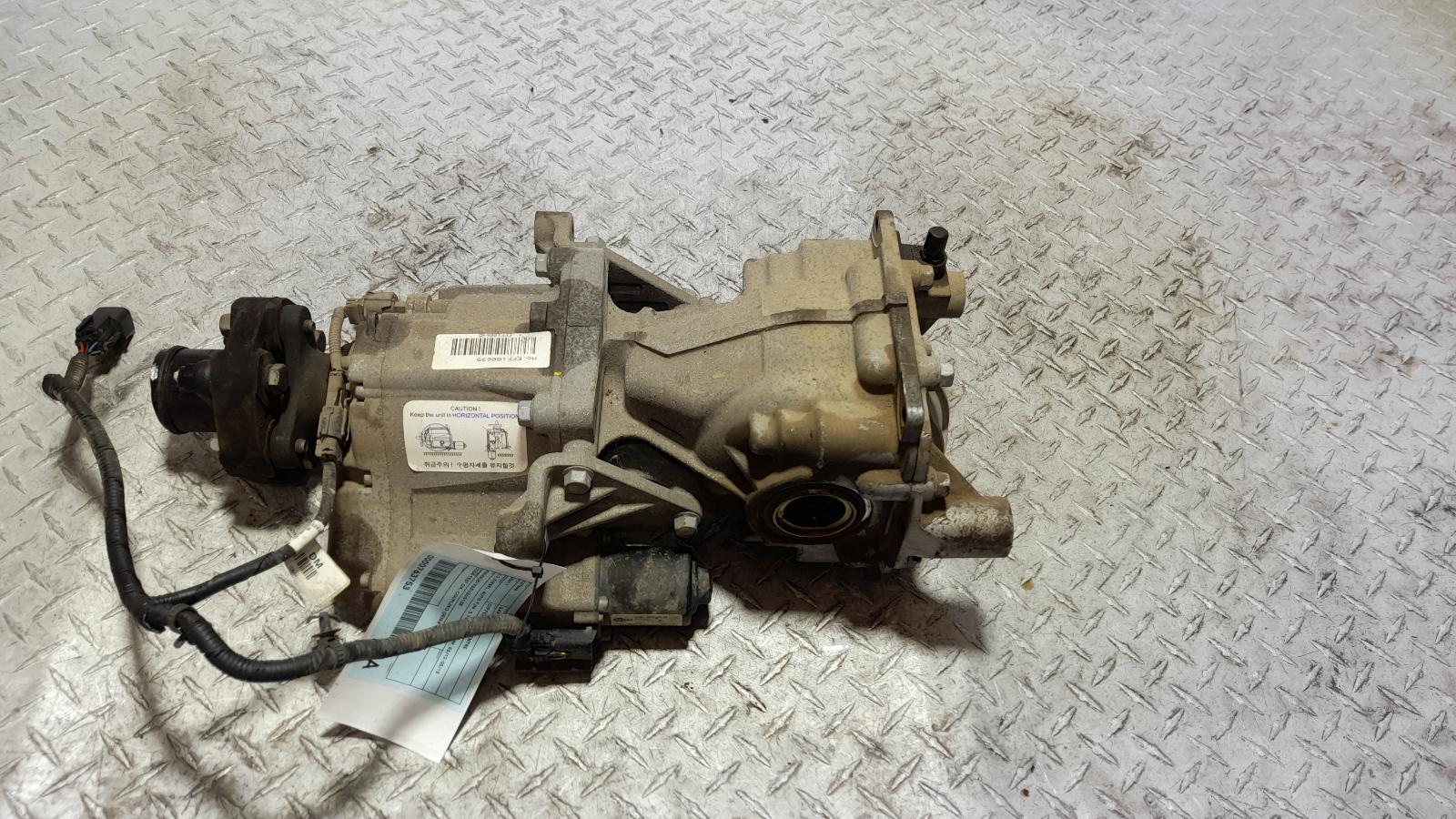 View Auto part Differential Centre Hyundai Santa Fe 2014