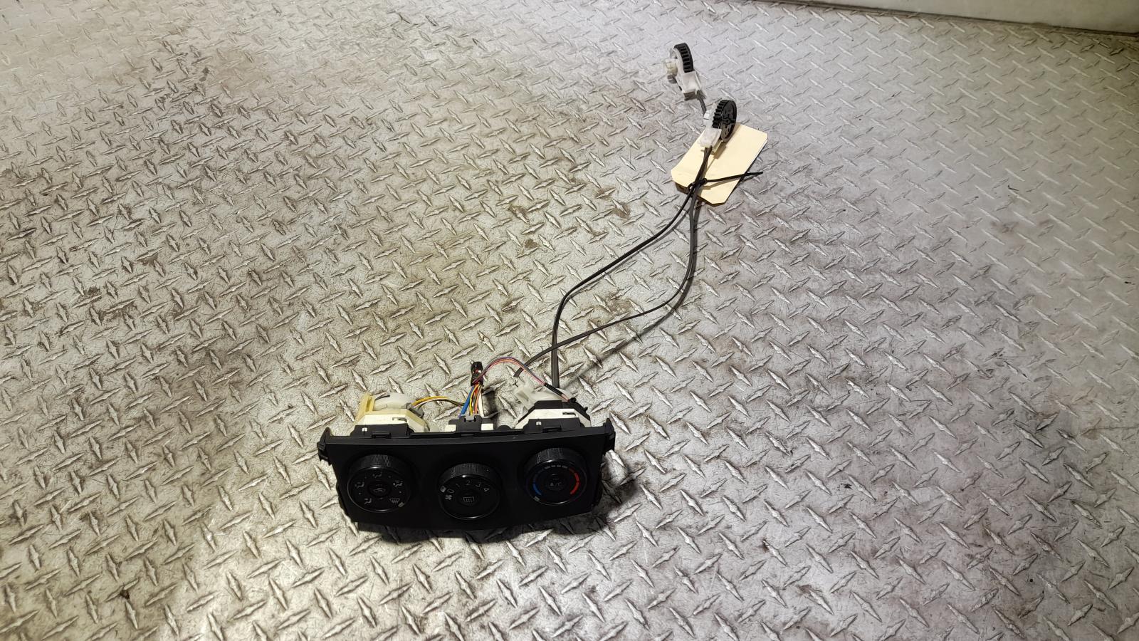 View Auto part Heater/Ac Controls Toyota Corolla 2011