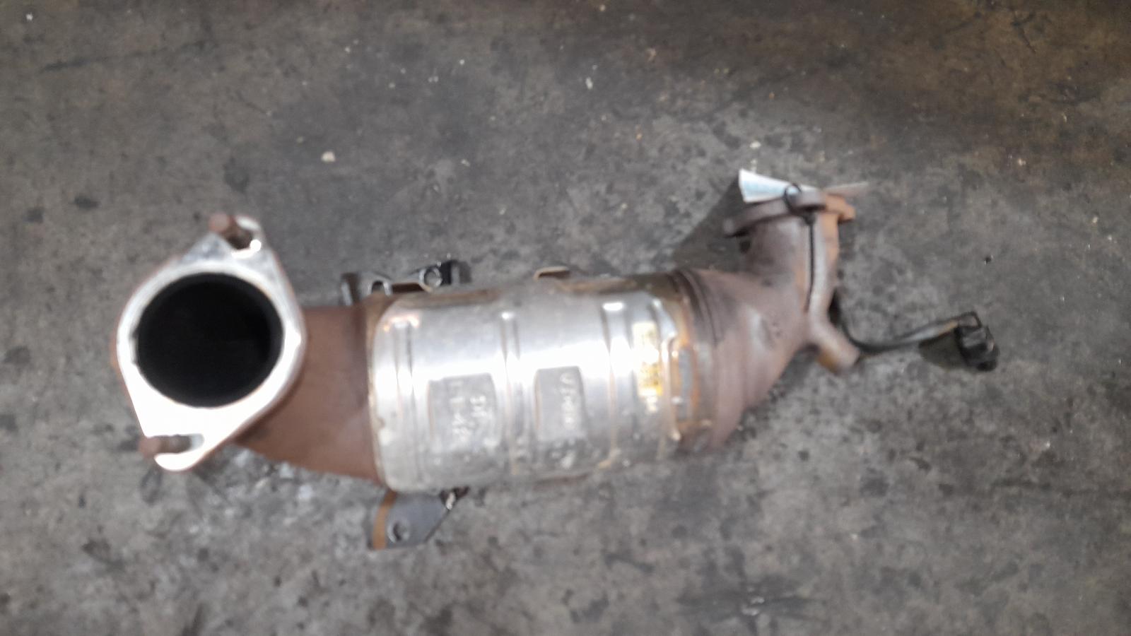 View Auto part Catalytic Converter Hyundai Santa Fe 2014