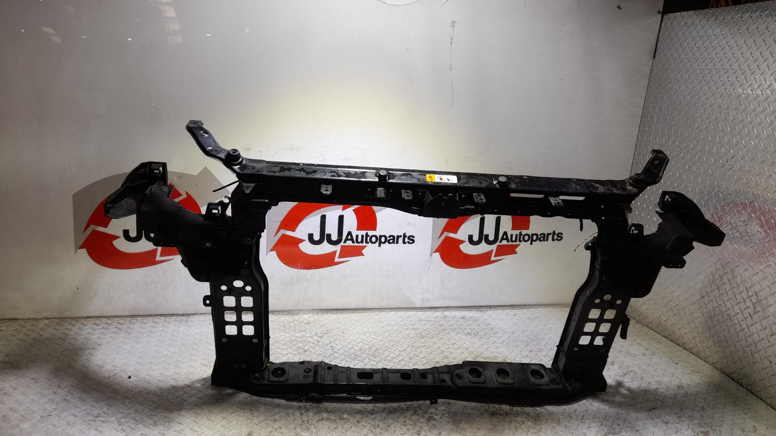View Auto part Radiator Support Hyundai Santa Fe 2014
