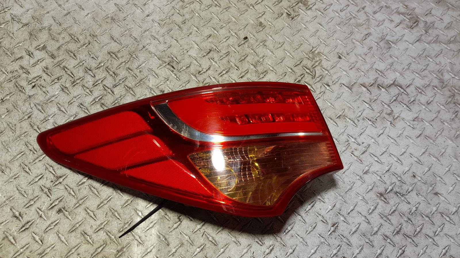 View Auto part Left Taillight Hyundai Santa Fe 2014