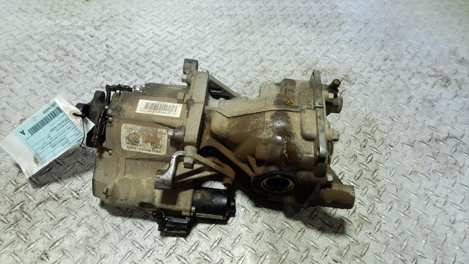 View Auto part Differential Centre Hyundai Santa Fe 2014