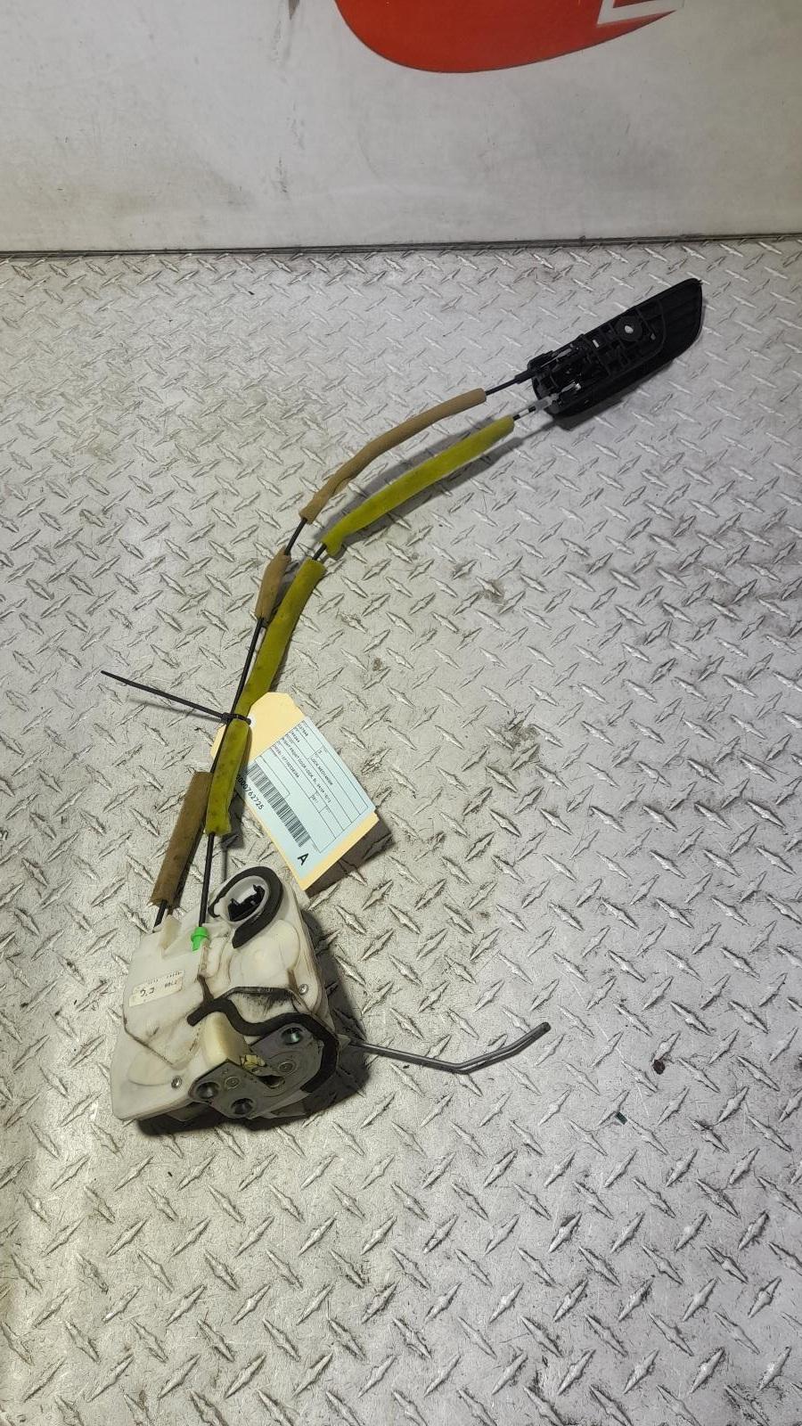 View Auto part Door/Boot/Gate Lock Mazda 3 2011