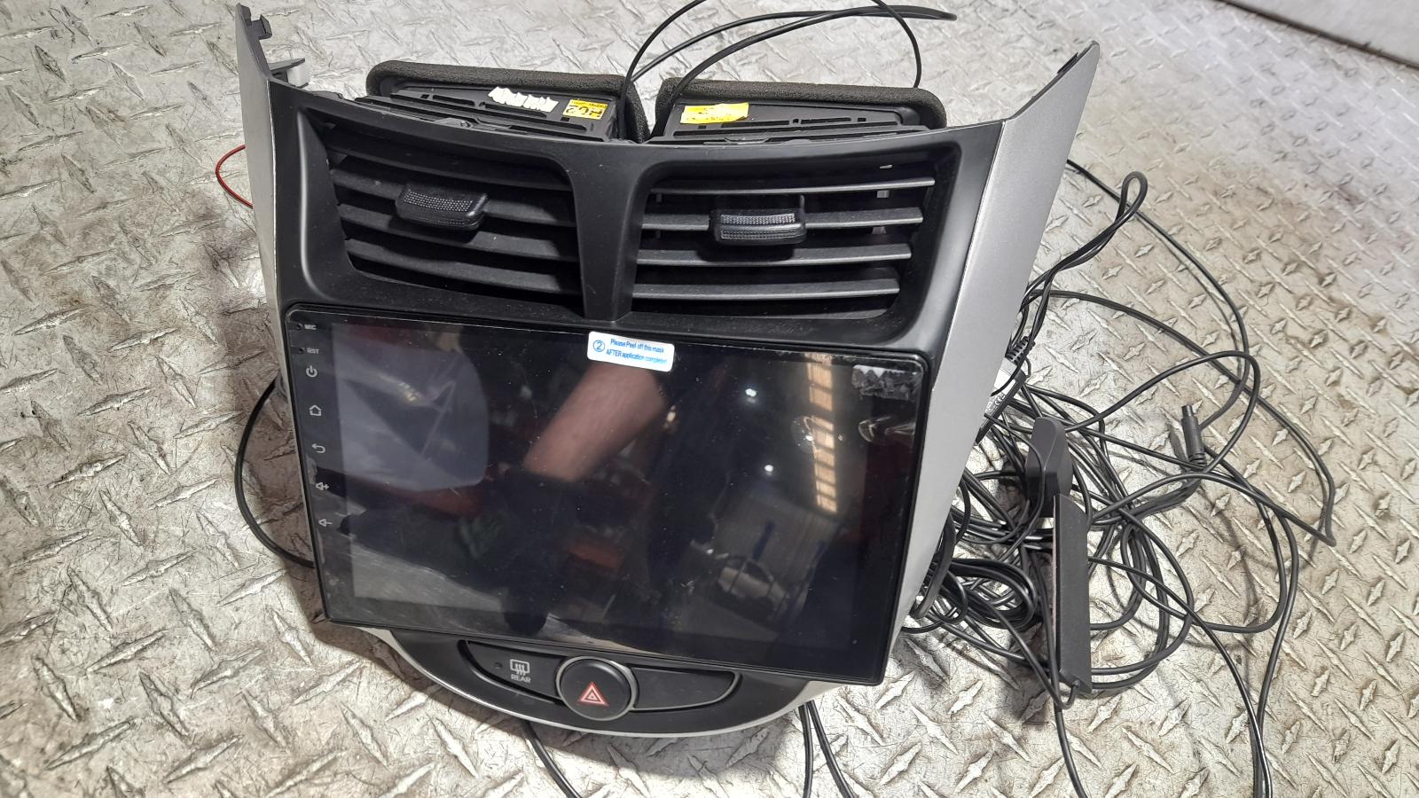 View Auto part Radio/Cd/Dvd/Sat/Tv Hyundai Accent 2015