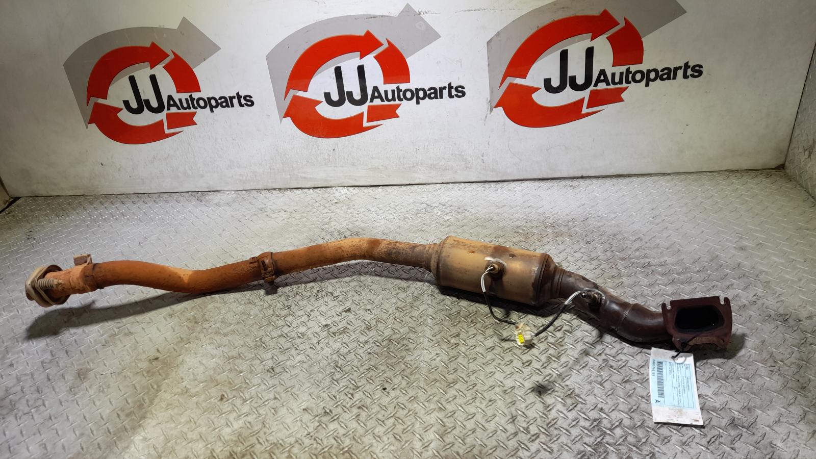 View Auto part Catalytic Converter Jeep Grandcherokee 2011