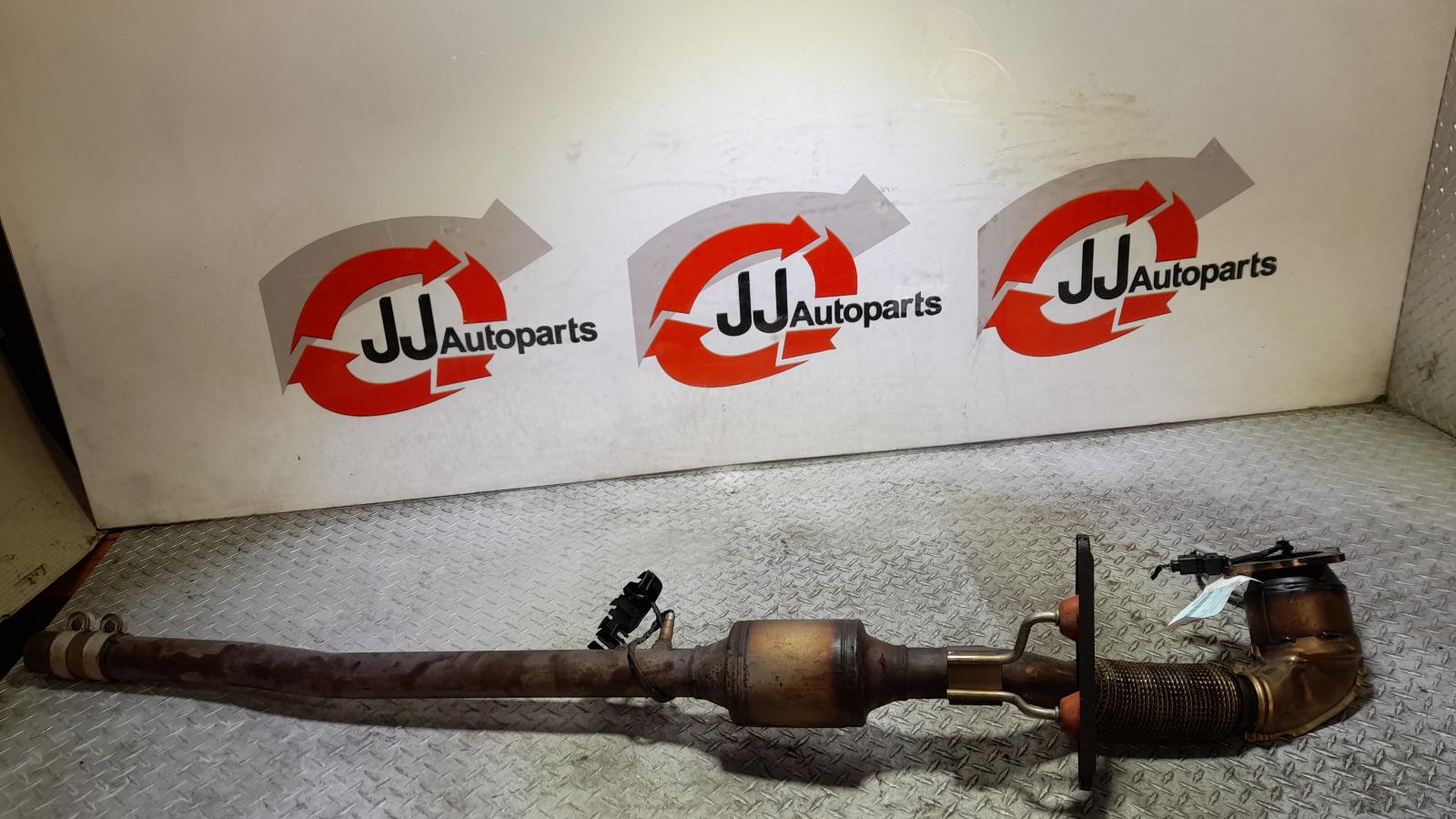 View Auto part Catalytic Converter Volkswagen Golf 2012