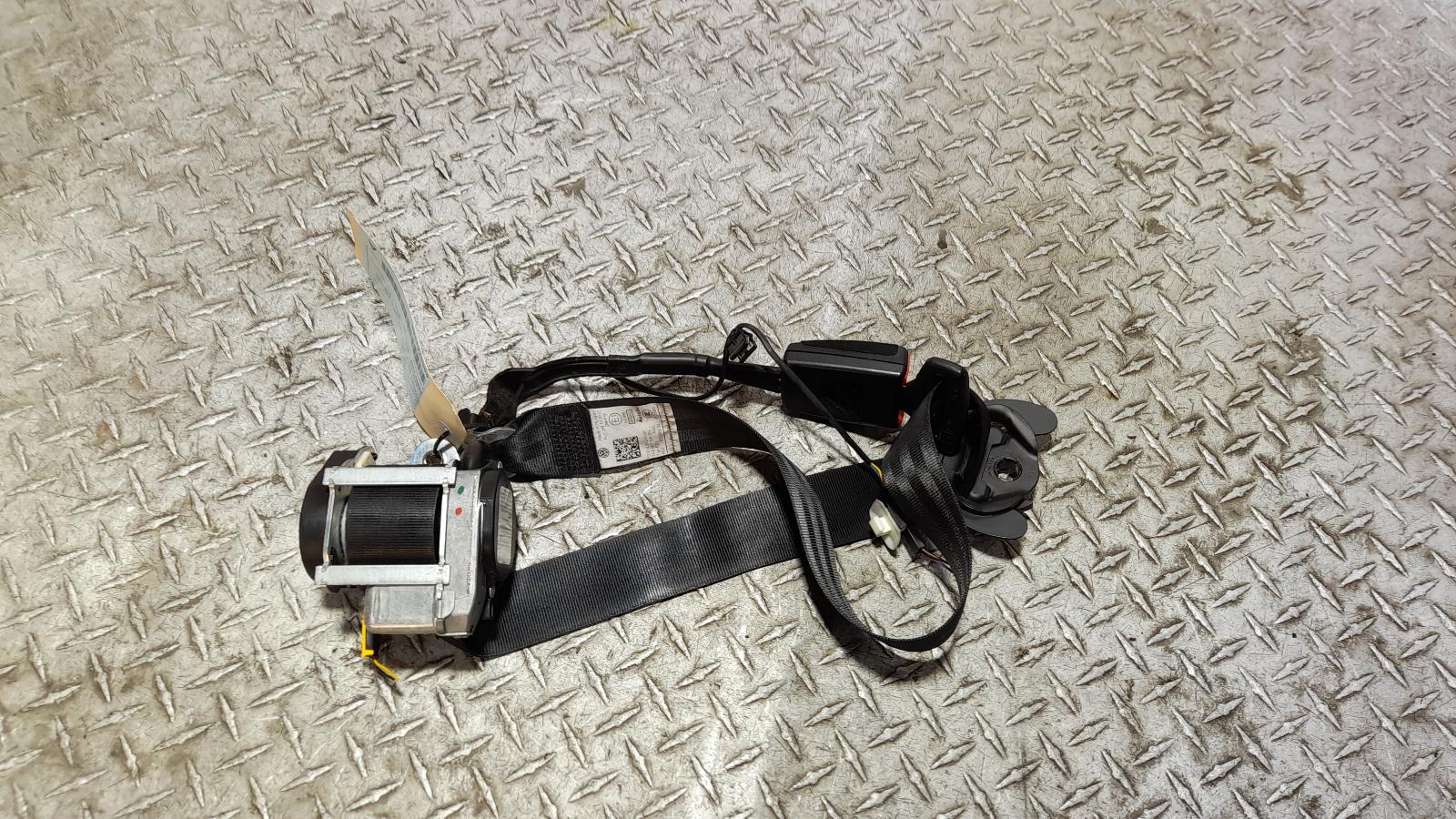 View Auto part Seatbelt/Stalk Volkswagen Golf 2012