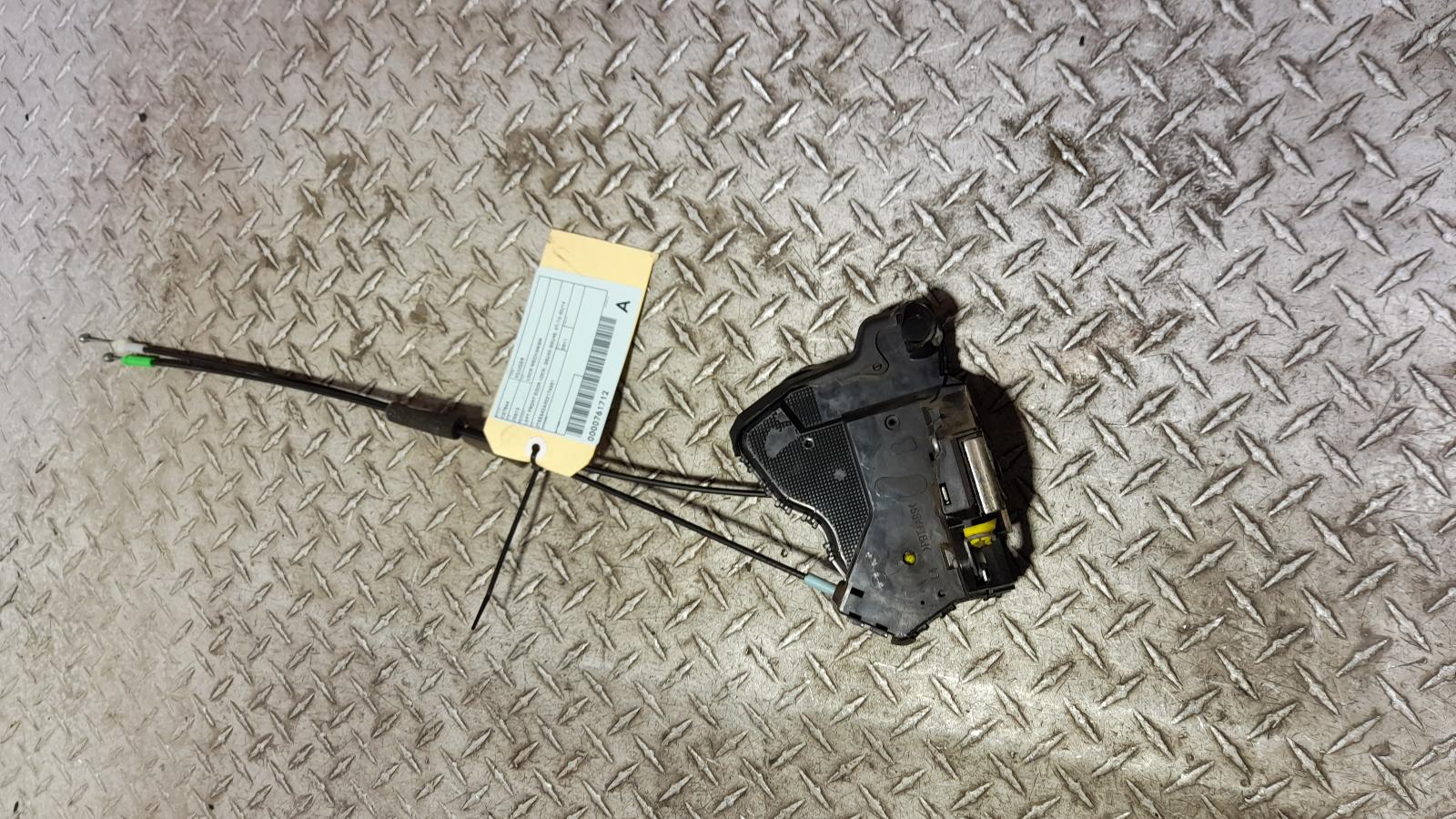 View Auto part Door/Boot/Gate Lock Toyota Kluger 2011