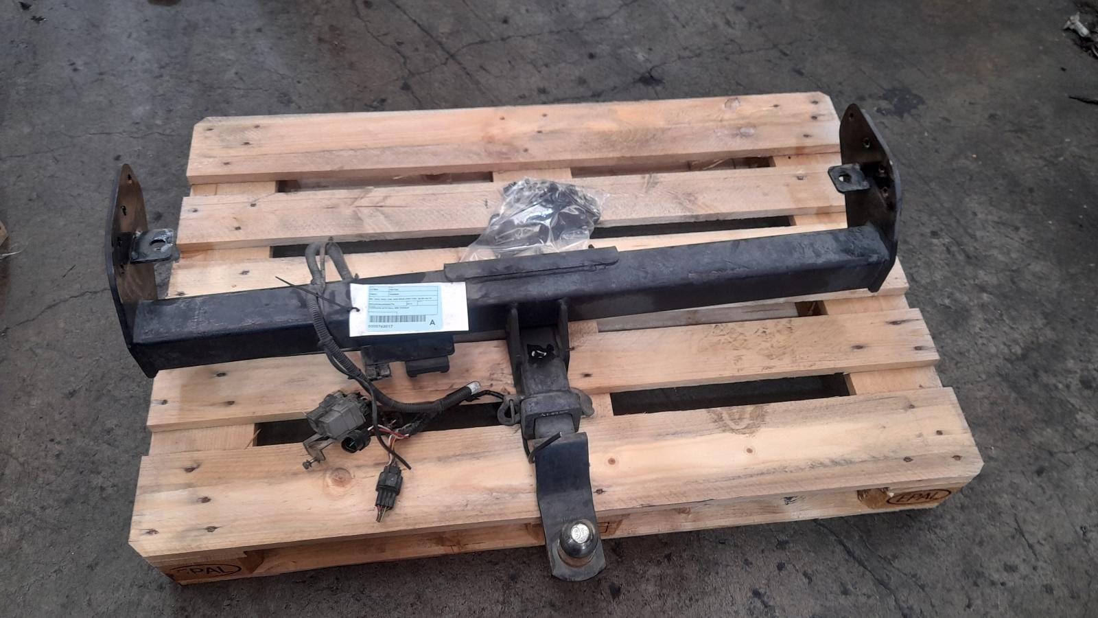 View Auto part Towbar Mitsubishi Triton 2013