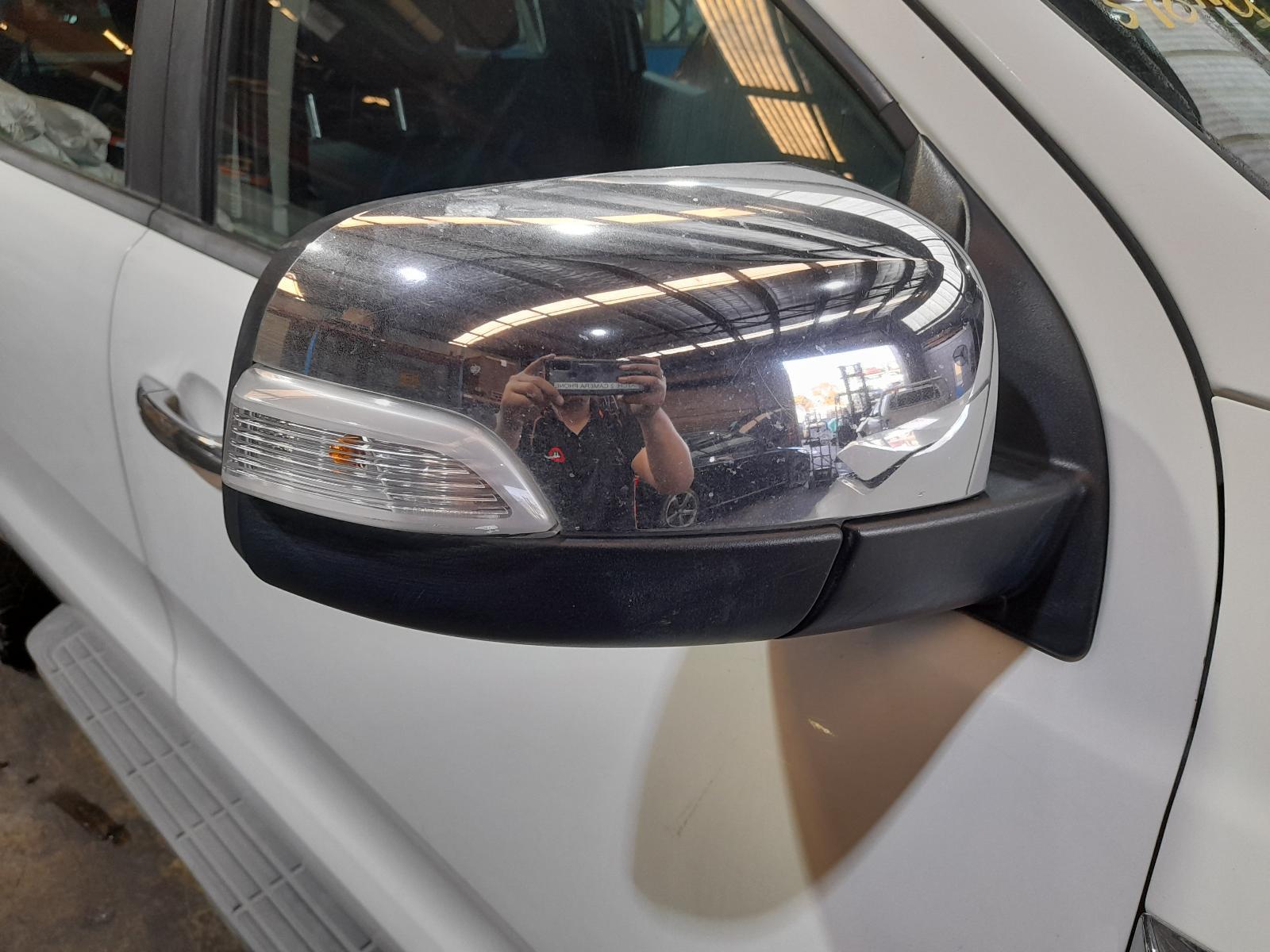 View Auto part Right Door Mirror Ford Ranger 2016