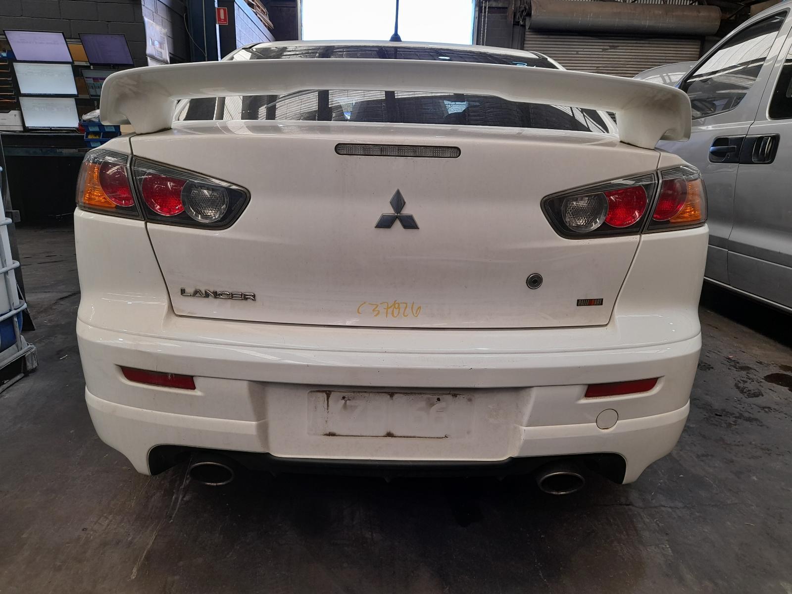 View Auto part Bootlid/Tailgate Mitsubishi Lancer 2011