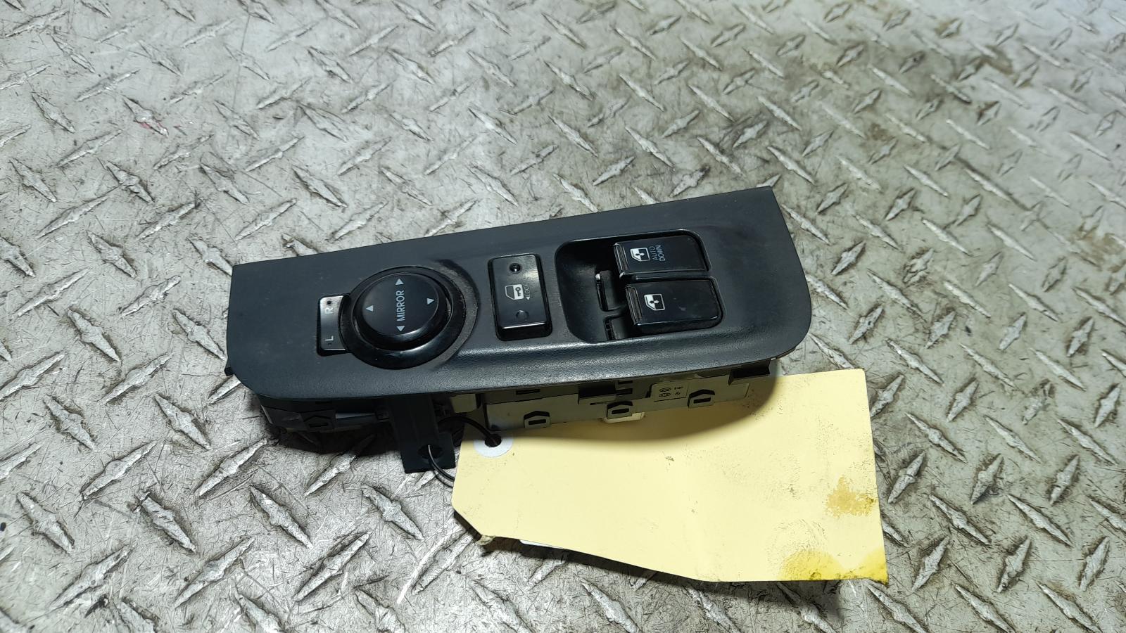 View Auto part Pwr Dr Wind Switch Hyundai Iload/imax 2013