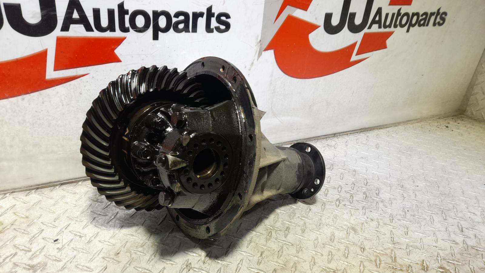View Auto part Differential Centre Hyundai Iload/imax 2013